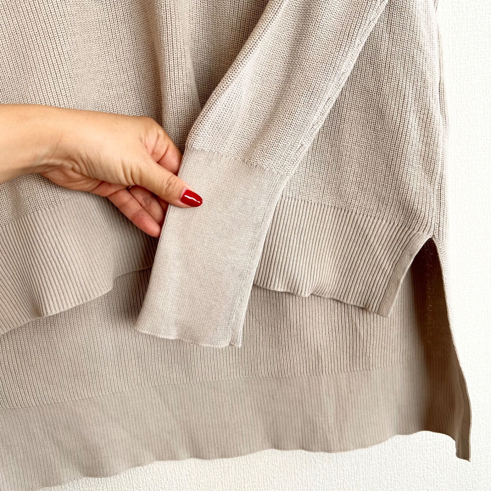 IENA♡COTTON GASS Vネックプルオーバー（新品） IENA（イエナ）の「COTTON GASS Vネックプルオーバー◇（ニット