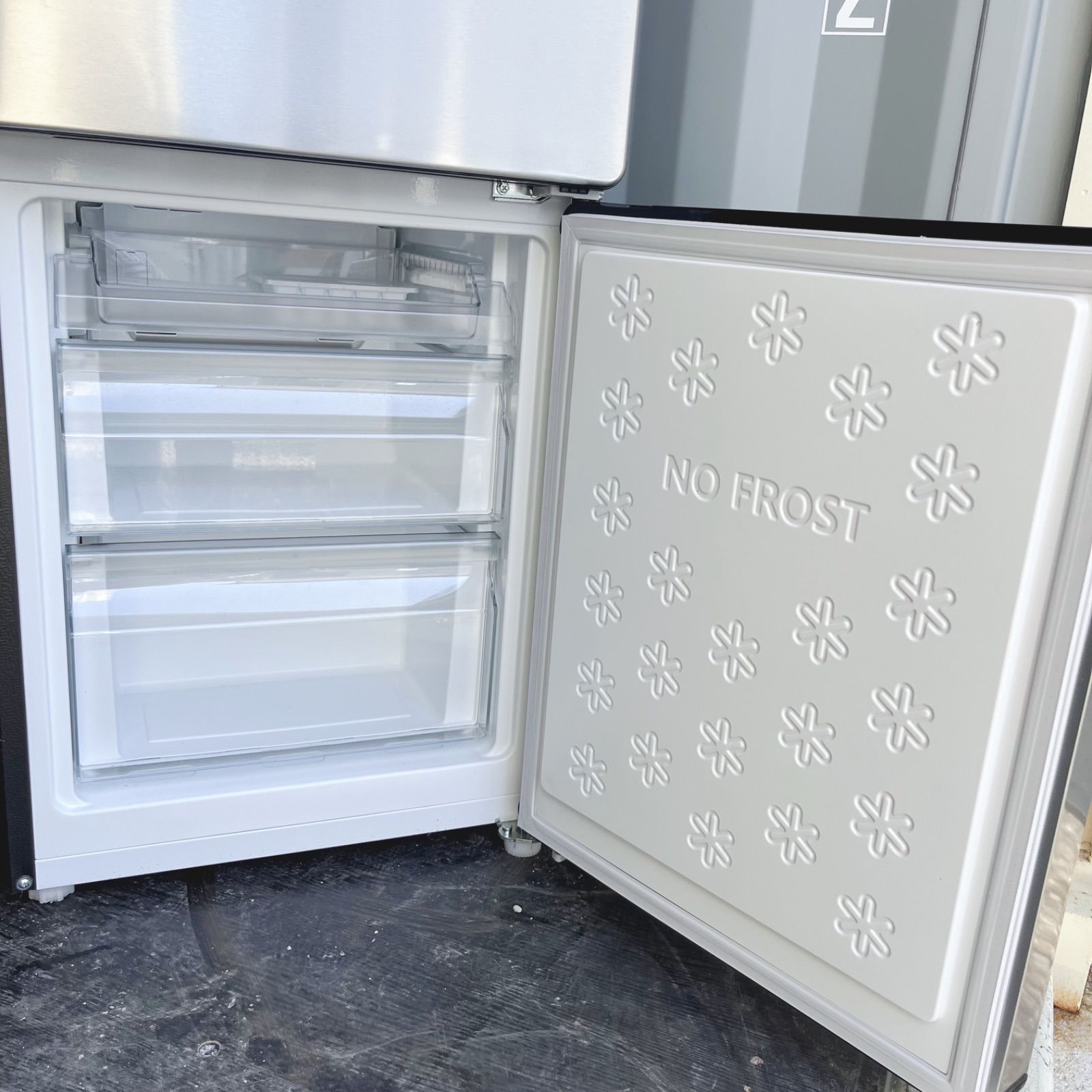 74取付無料！ステンレスシルバー高性能おしゃれデザイン大きめ冷蔵庫