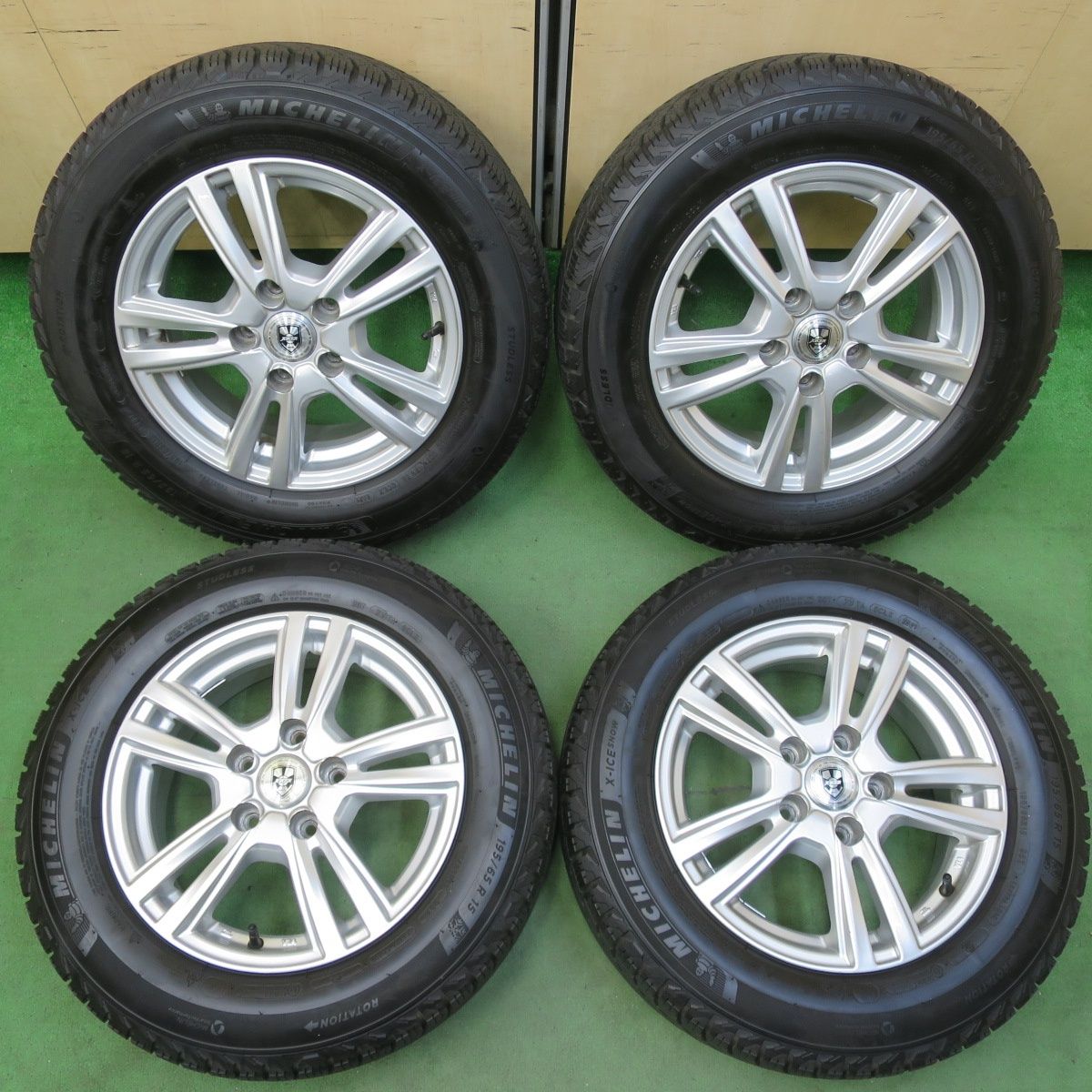 超バリ溝 21年 ほぼ10分 スタッドレス 195|65R15 ミシュラン X-ICE SNOW JOKER ジョーカー 15インチ PCD114.3|5H 5043006イス