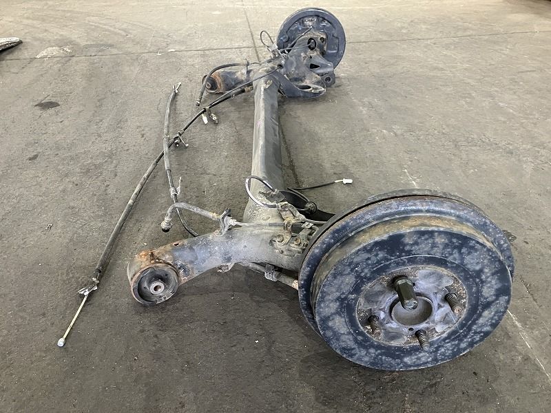 アクア NHP10 リアアクスルビーム S 42110-52332 209 FFCRYSTALESIA_COM