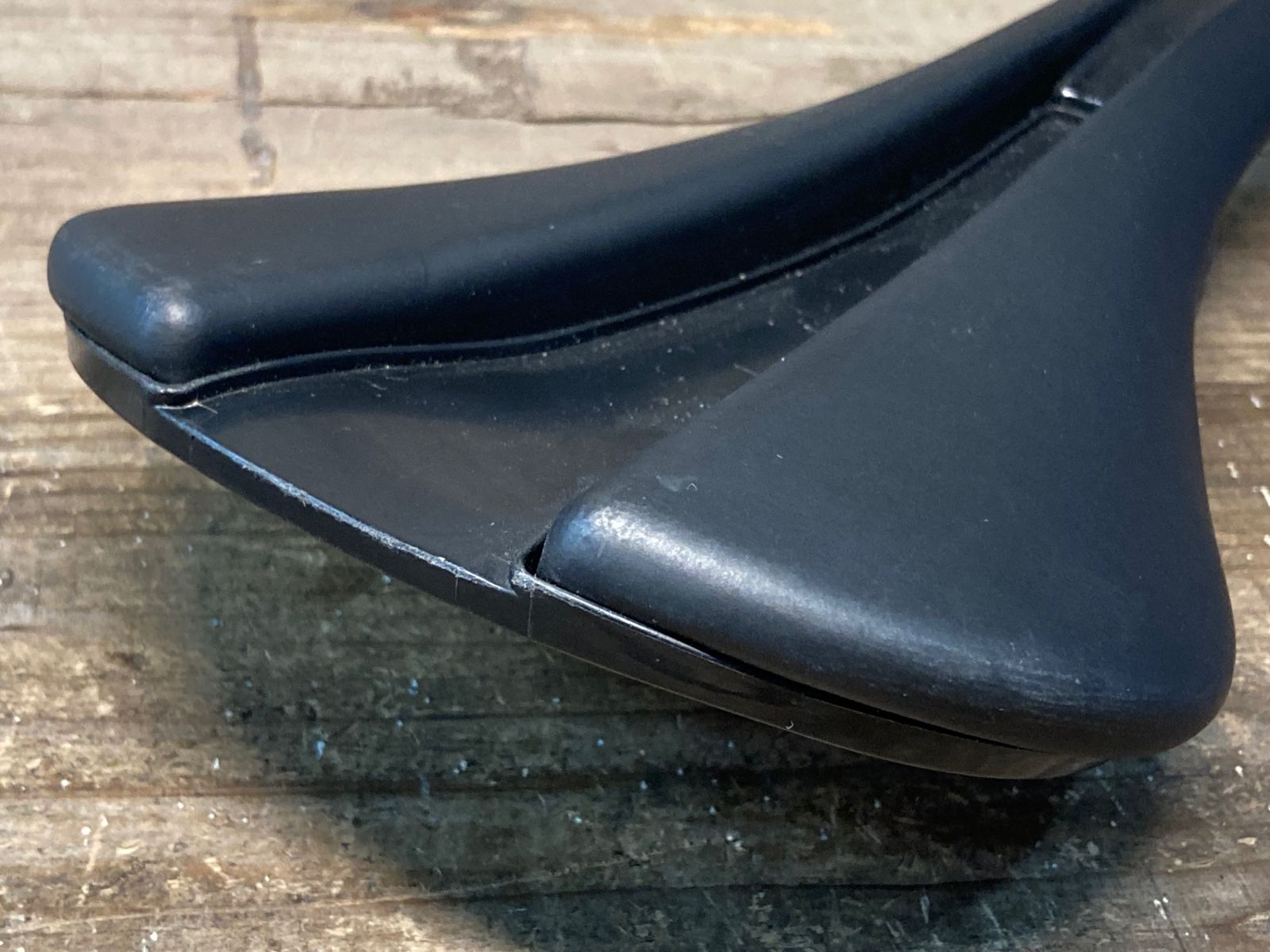 fabric Line Pro Shallow Saddle（カーボンレール）｜fabric Line Pro