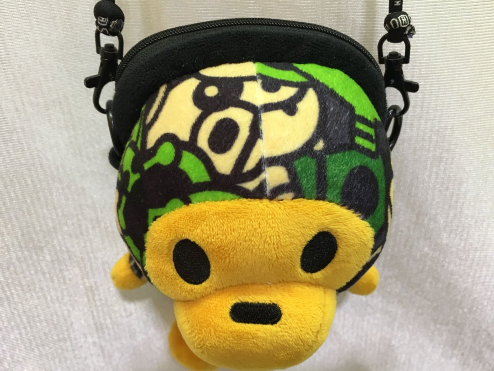 BAPE BABY MILO 迷彩柄 スマホ ショルダーバッグ - メルカリ