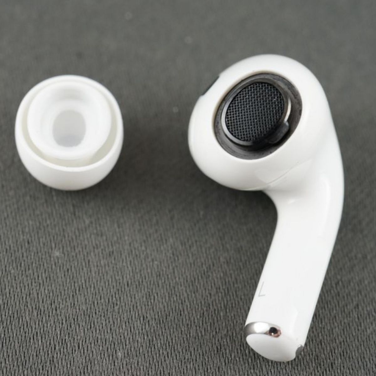 美品】 Apple AirPods Pro 第3世代 左耳のみ Apple Apple AirPods