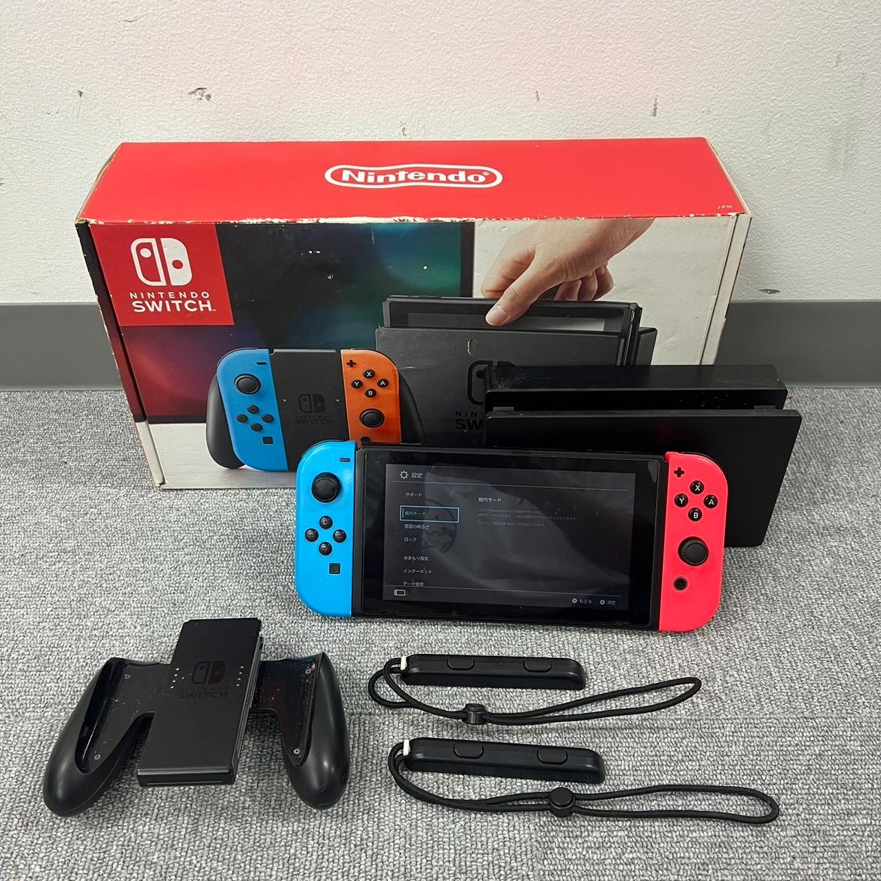 CH V665-CH12-594 Nintendo ニンテンドー Switch スイッチ 本体 Joy-Con付 ジョイコングリップ付 ゲーム機 ※ 動作確認済み - メルカリ