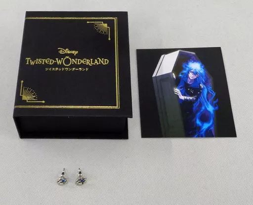 【】銀製品・指輪・アクセサリー(キャラクター) イグニハイド寮 ピアス 「ディズニー ツイステッドワンダーランド×white clover」