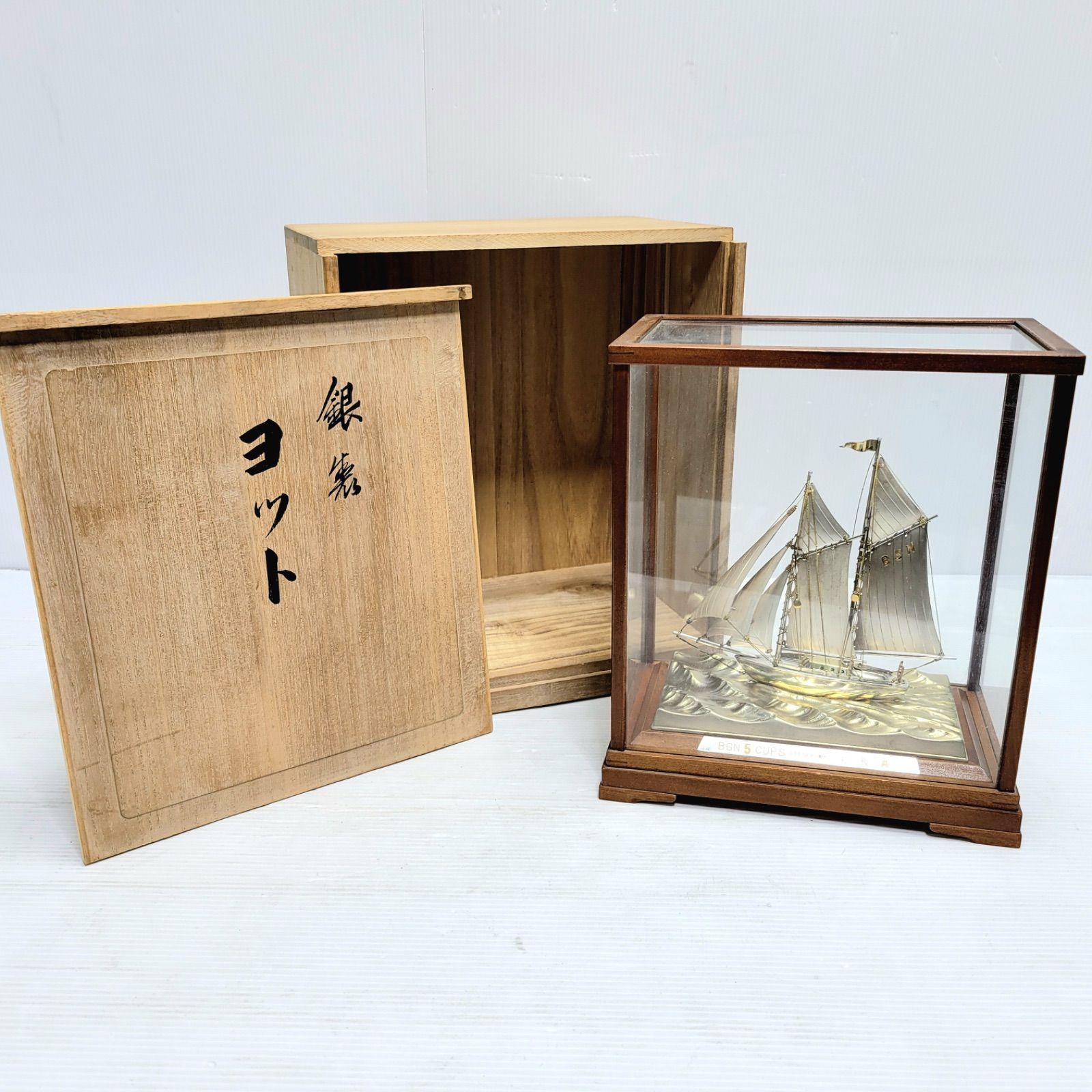 美品】銀製 silver 船舶模型 ヨット ガラスケース&木箱付 - メルカリ 美品】銀製 silver 船舶模型 ヨット ガラスケース&木箱付 - メルカリ