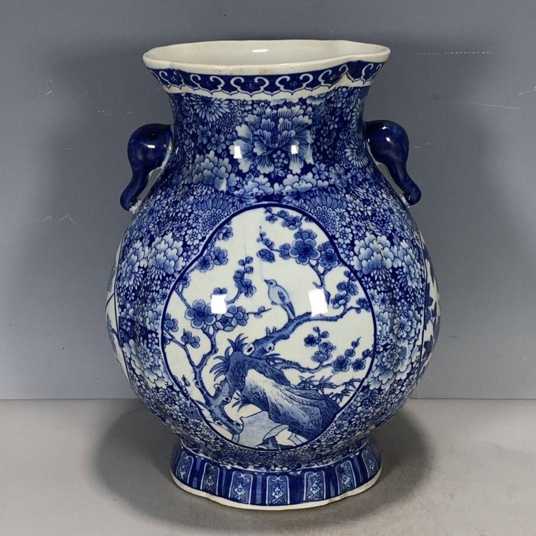 花鳥双耳瓶 装飾品 花瓶 収集品 美品 景徳鎮 陶磁器 工芸品 美術品 置物 花鳥双耳瓶 装飾品 花瓶 収集品 美品 景徳鎮 陶磁器 工芸品 美術