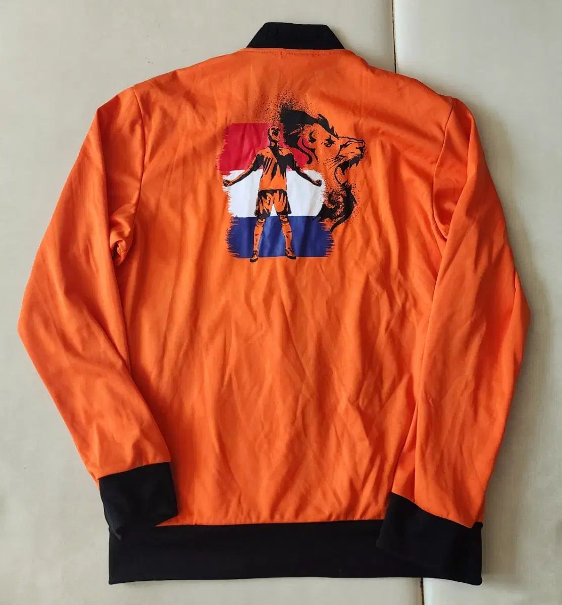 adidasトラックジャケットオランダ adidas Originals [アディダス オリジナルス] アディカラー