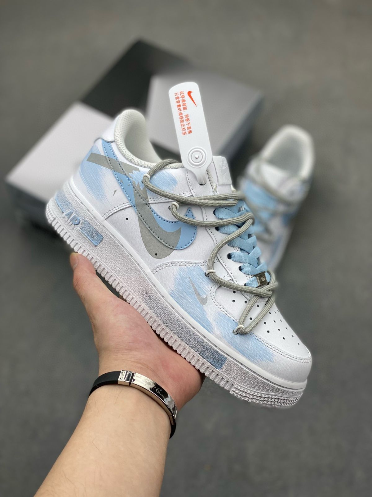 【人気デザイン】 NIKE ナイキ スニーカー エアフォース NIke Air Force 1'07 Low  ZH0316-200 スニーカー メンズ レディース ローカット 男女兼用 並行輸入品