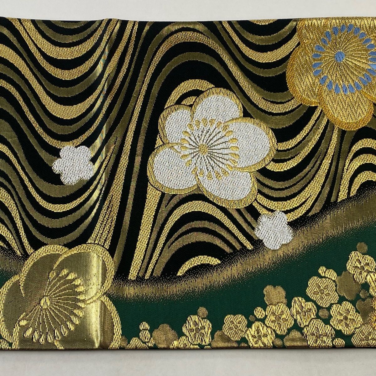 箔 黒