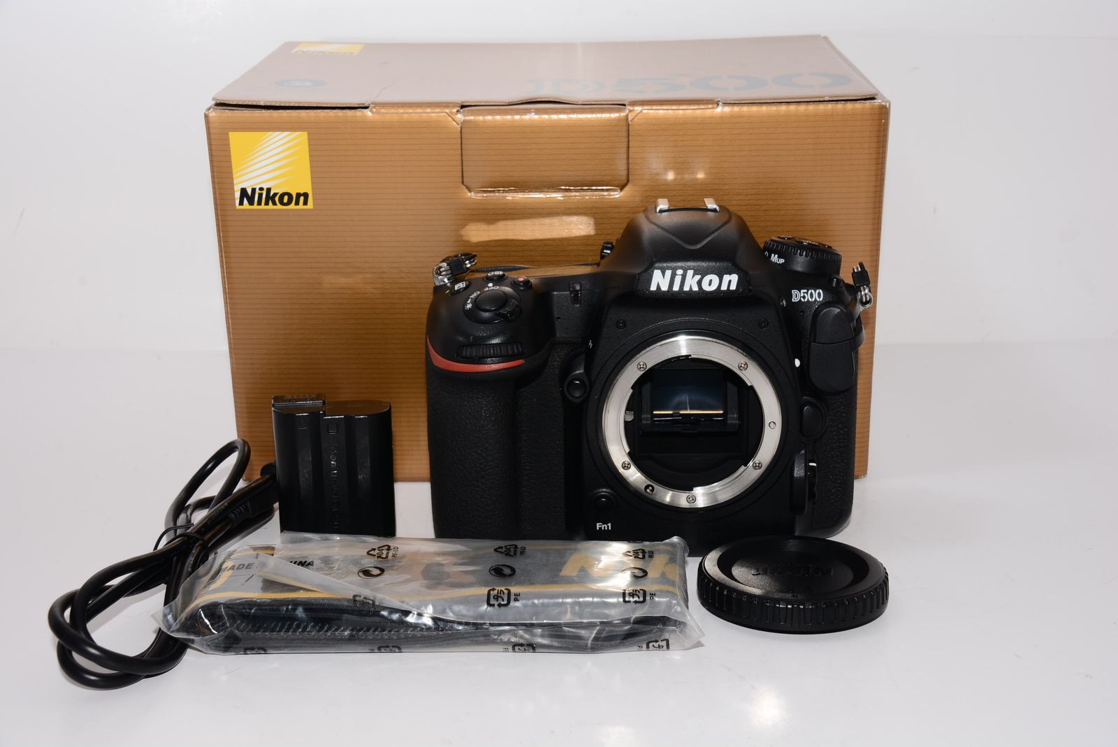 外観特上級】Nikon デジタル一眼レフカメラ D500 ボディ - 百獣の買取