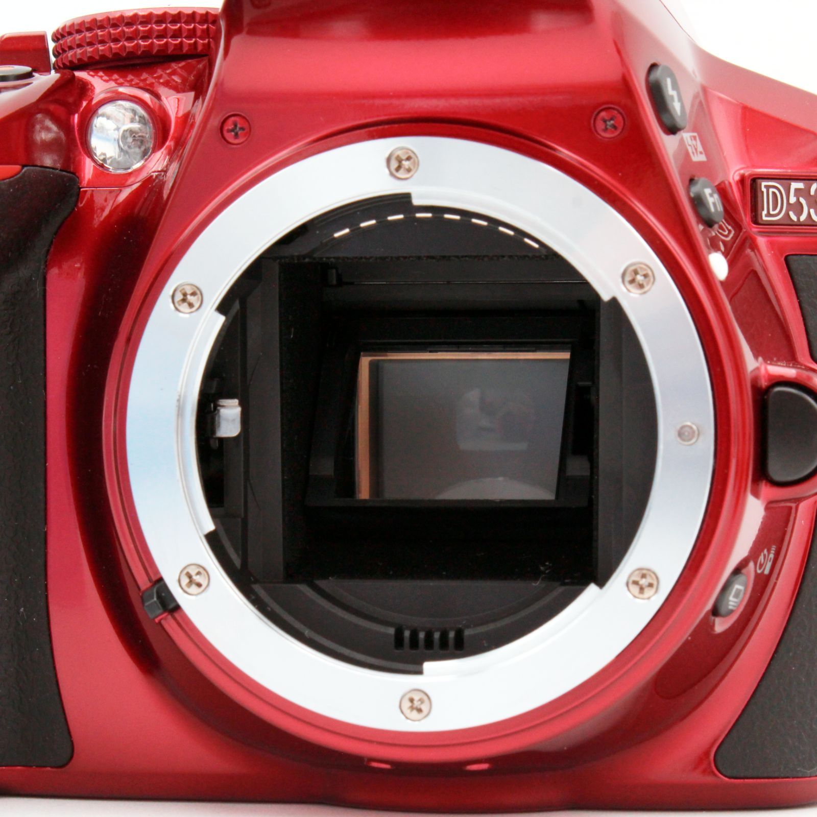 わずかシャッター数1689枚【新品級】Nikon D5300 レッド ボディ#7518