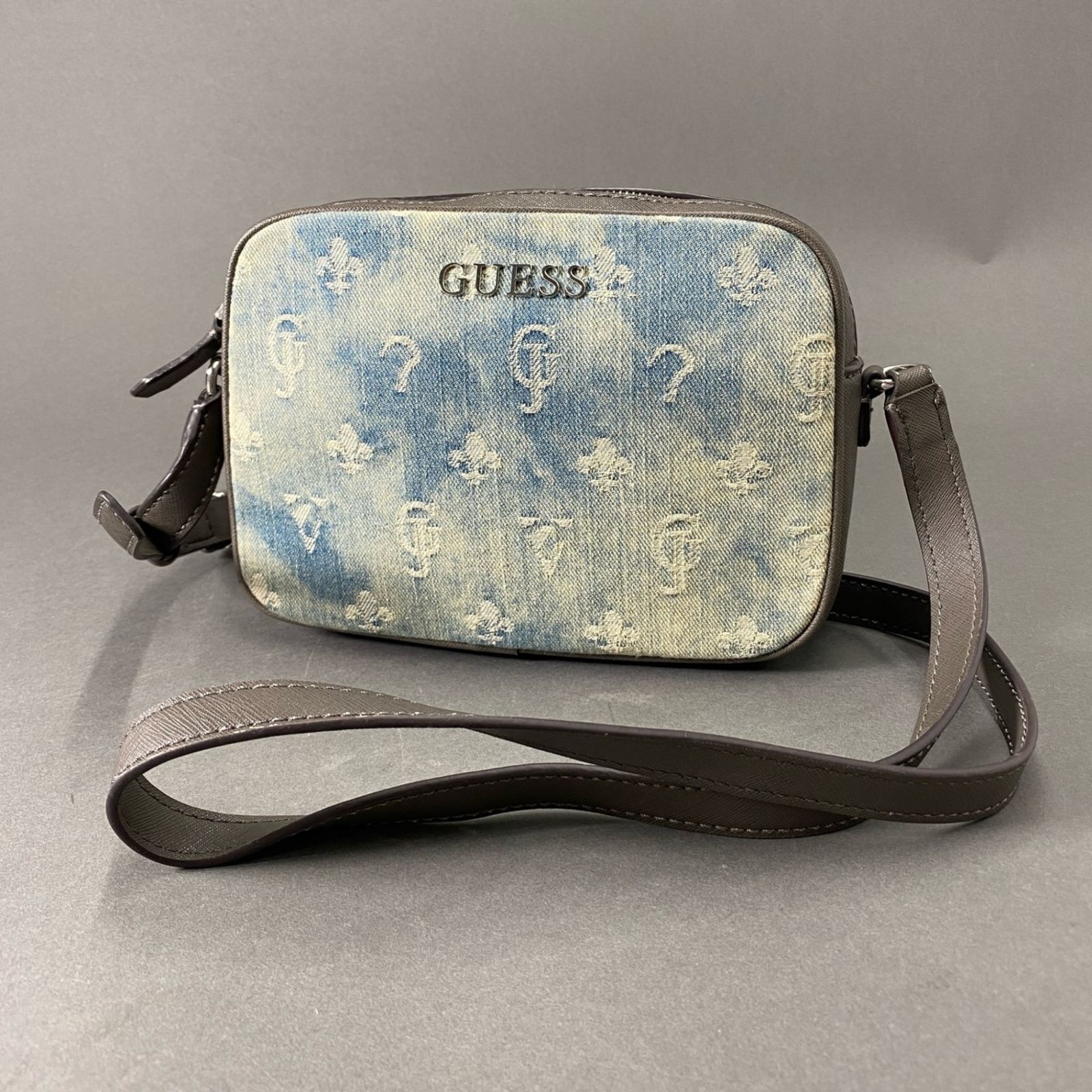Hc1 《美品》 GUESS ゲス ショルダーバッグ ミニバッグ ポーチ デニム 
