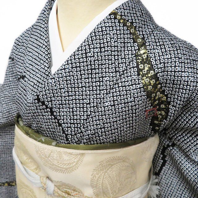 アンティーク　クリーム色鹿の子絞り　刺繍入り着物 アンティーク クリーム色鹿の子絞り 刺繍入り着物