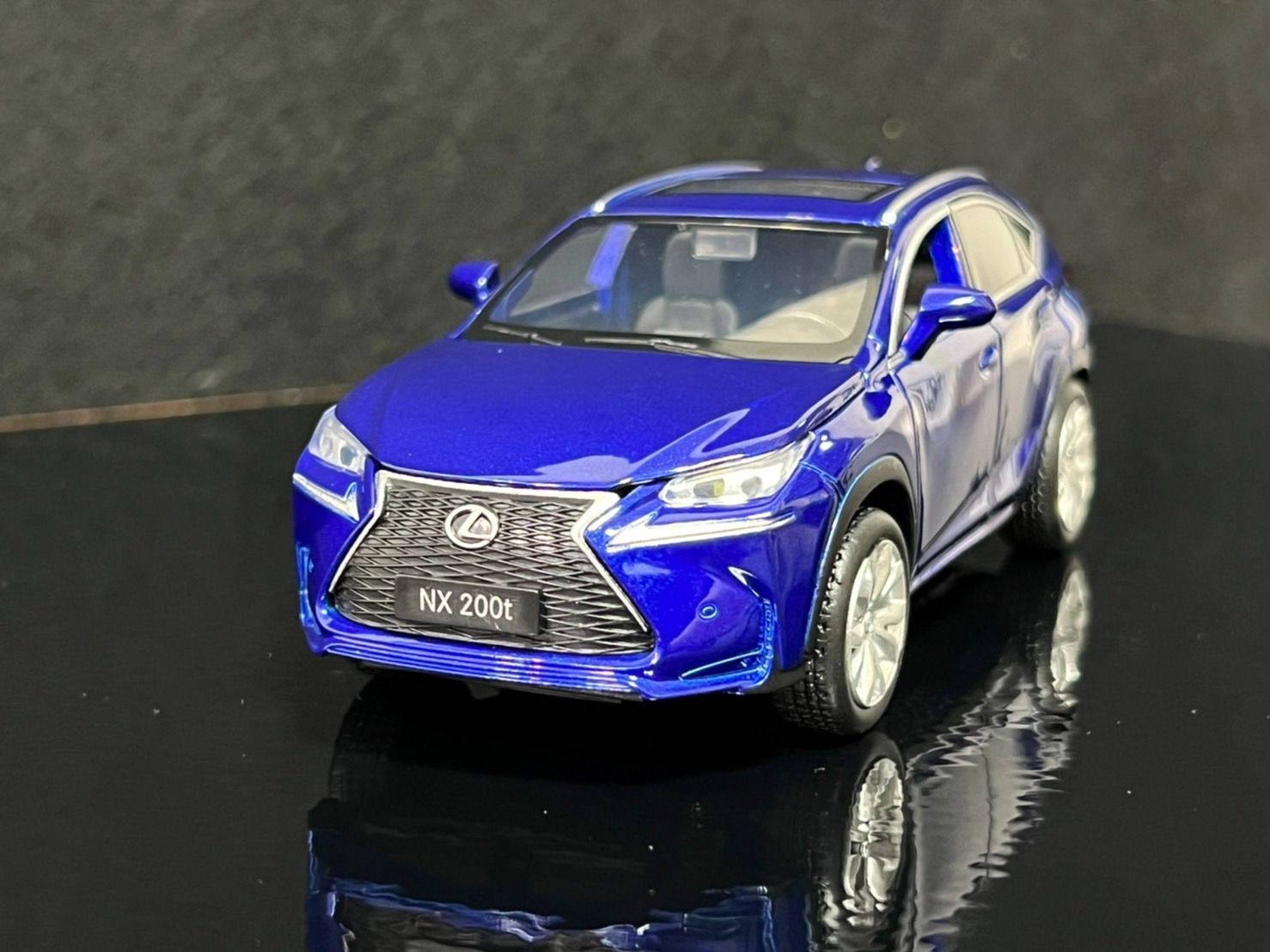 再入荷】レクサス LEXUS NX200 ミニカー 1/32 ブルー - メルカリ