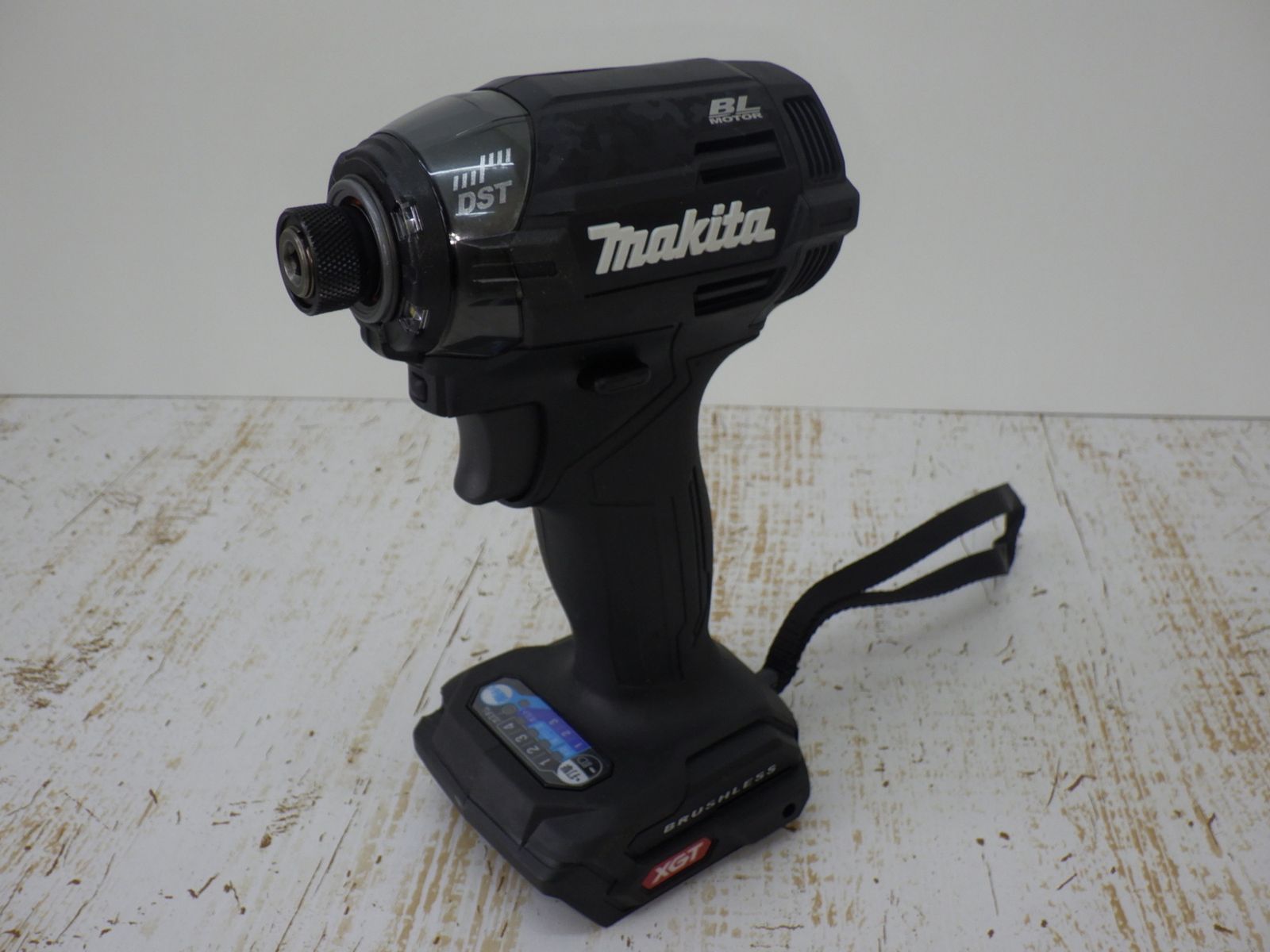 美品】makita インパクトドライバー40V TD002G ブラック 【公式通販】
