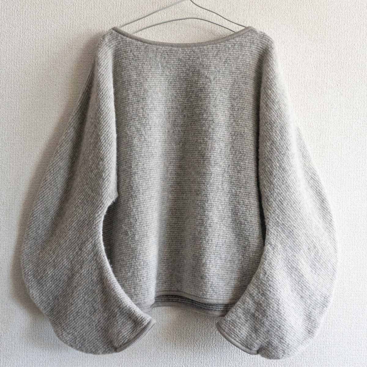 【美品】ISSEY MIYAKE 【変形スリーブ ニット】 2 グレー セーター イッセイミヤケ 2409022