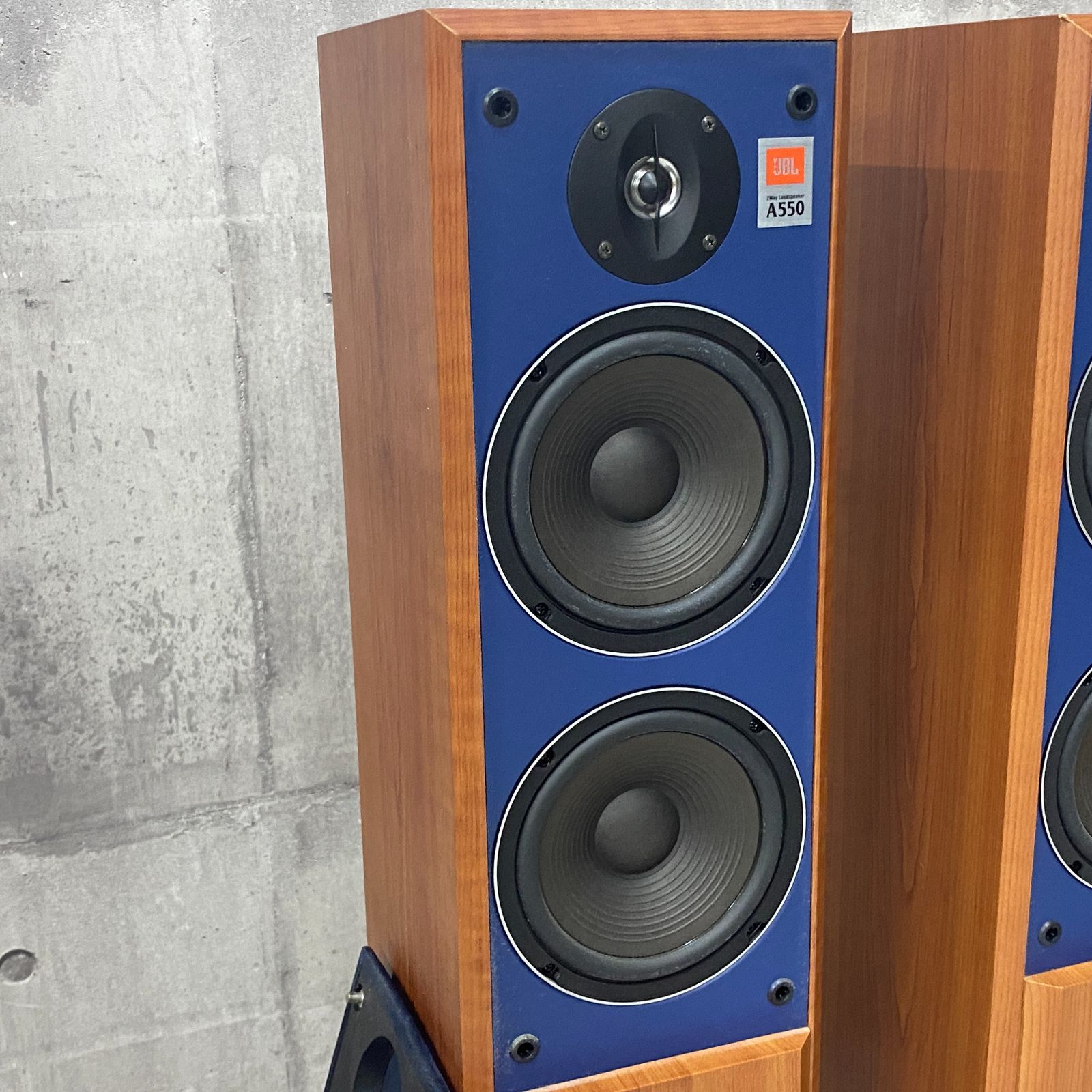 スピーカー・ウーファー JBL A55 D-12047 JBL トールボーイスピーカー A550 ペア - メルカリ