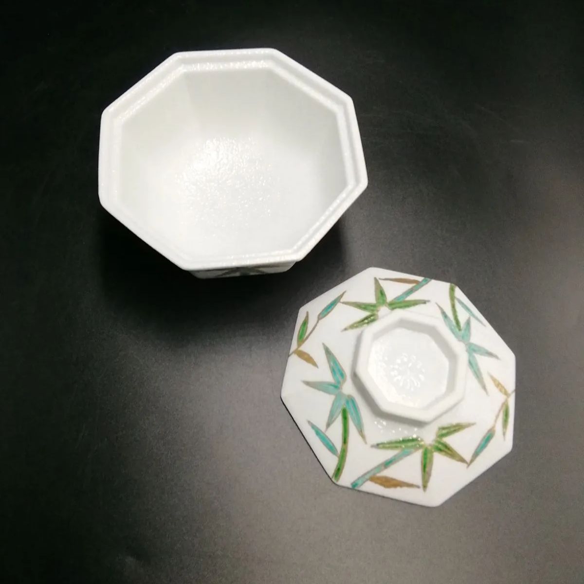貞泉窯 蓋付き碗