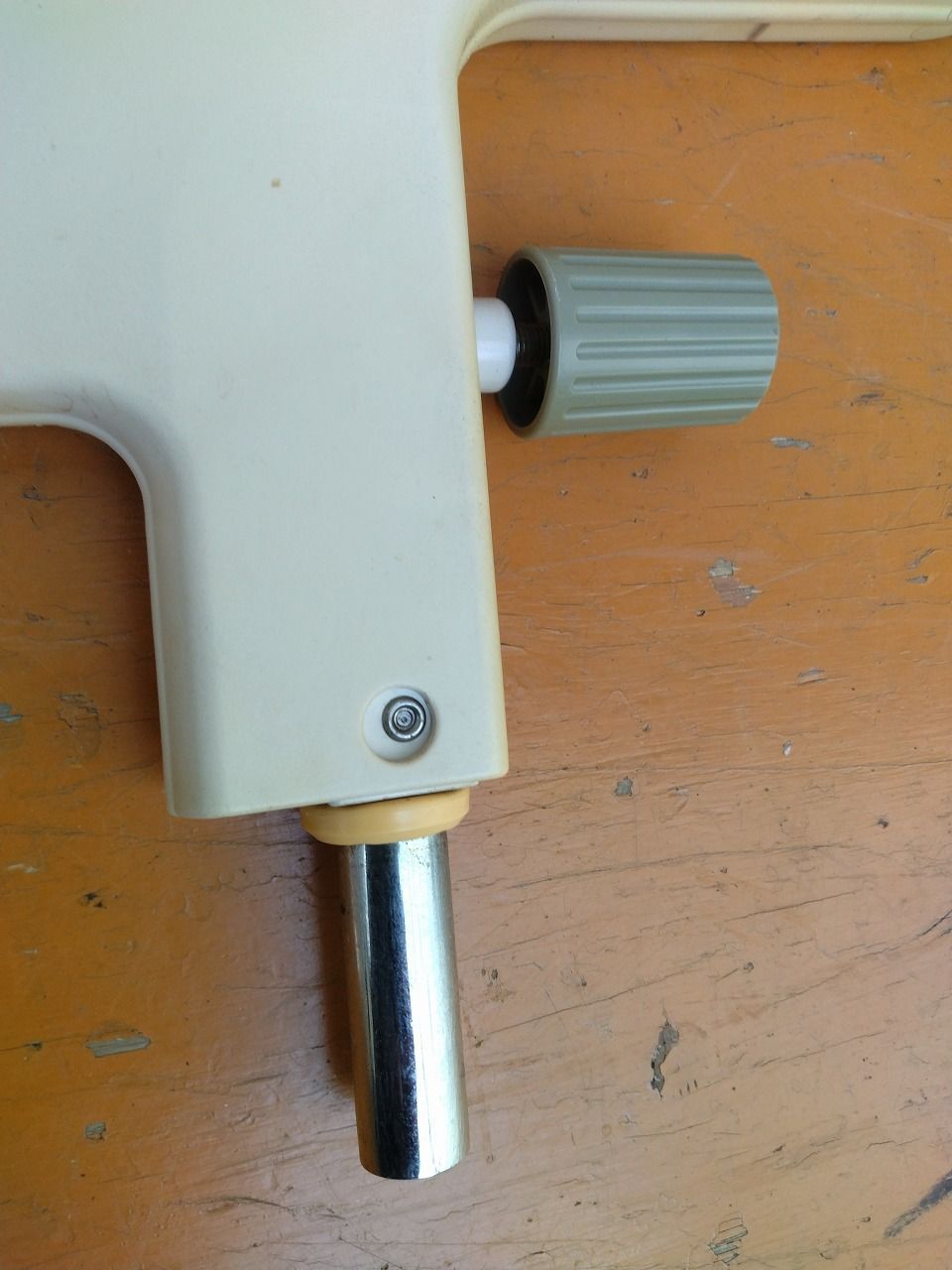 096A