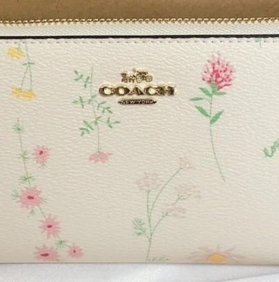 COACH コーチ 新品 長財布 白 花柄　レディース 小物 財布 033