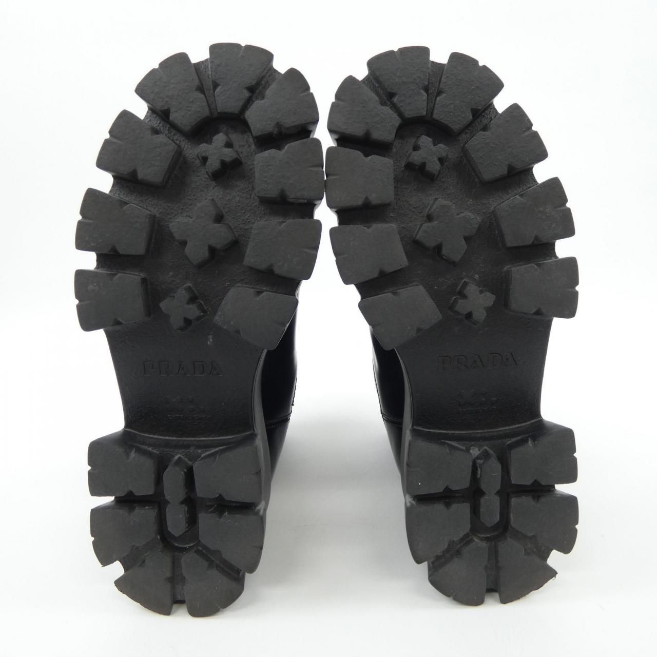 トライアングルロゴ