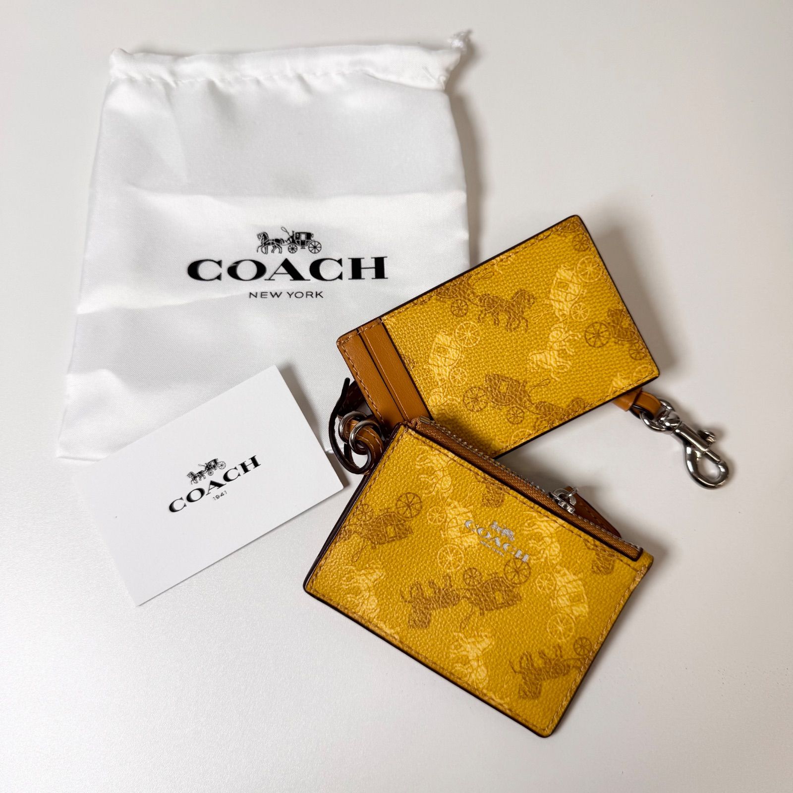 大人気 PRADA プラダ サフィアーノ マルチカラー 4連 キーケース 箱