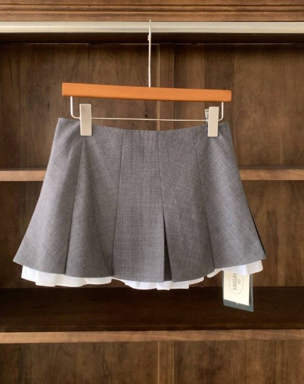 韓国人気 送料関税込 the Barnnet Classic Pleated Mini Skirt ♪
