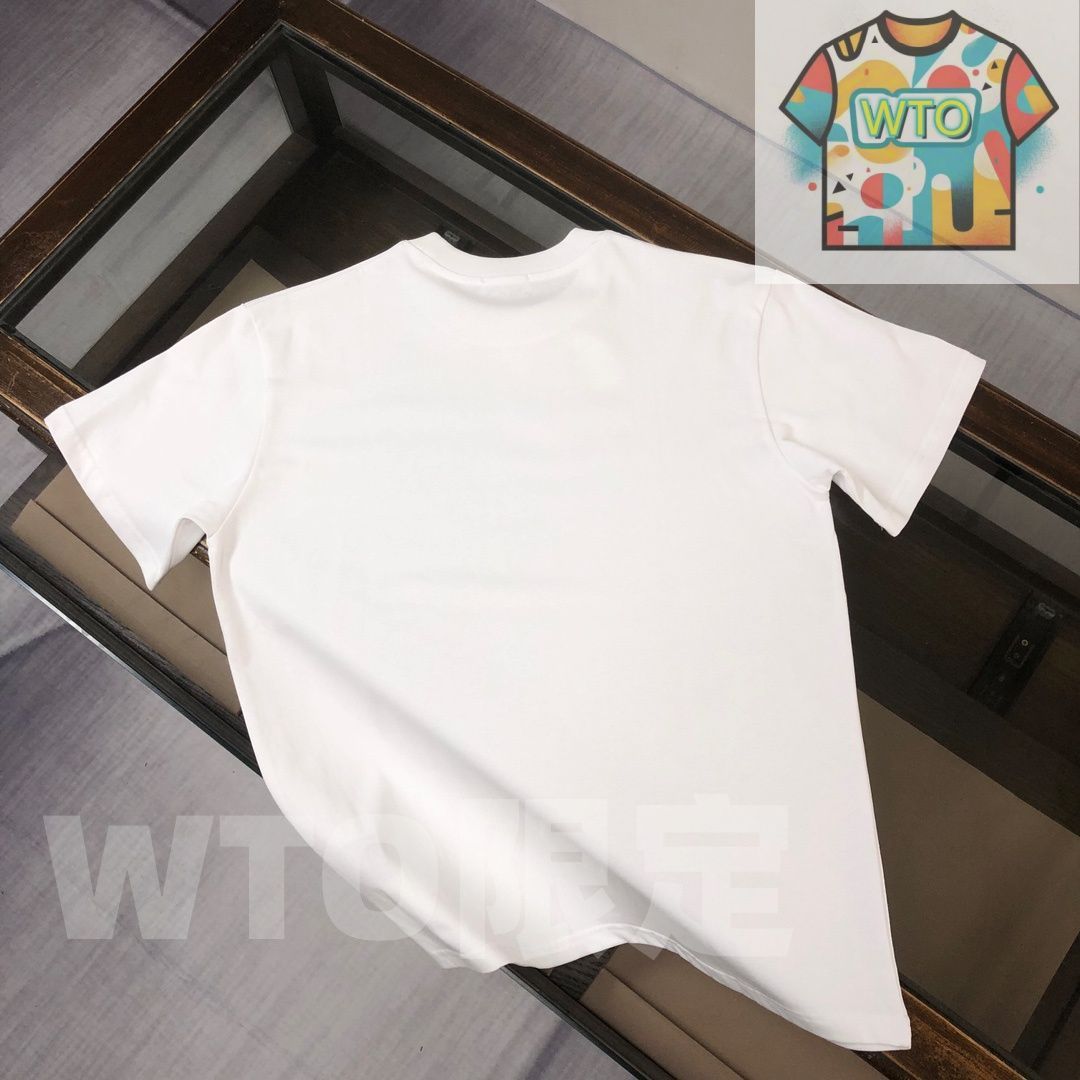 そ*ん様 新品タグ付き♡Christian Dior♡ホワイトTシャツ♡ 新品タグ付き♡Christian Dior♡ホワイトTシャツ♡