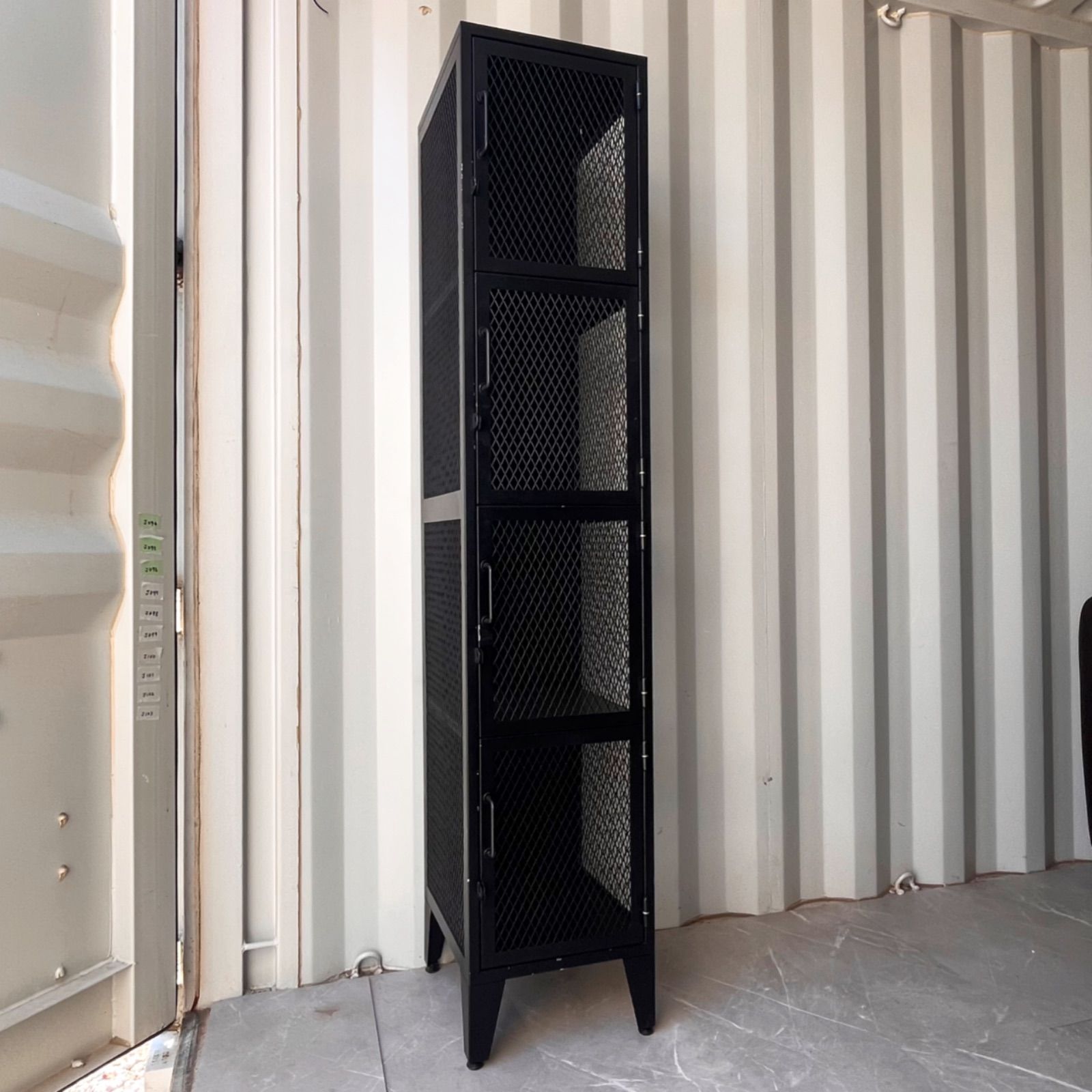 取付無料！ジャーナルスタンダードファニチャー ブラックスチール4段ロッカー 取付無料！ジャーナルスタンダードファニチャー ブラックスチール4段