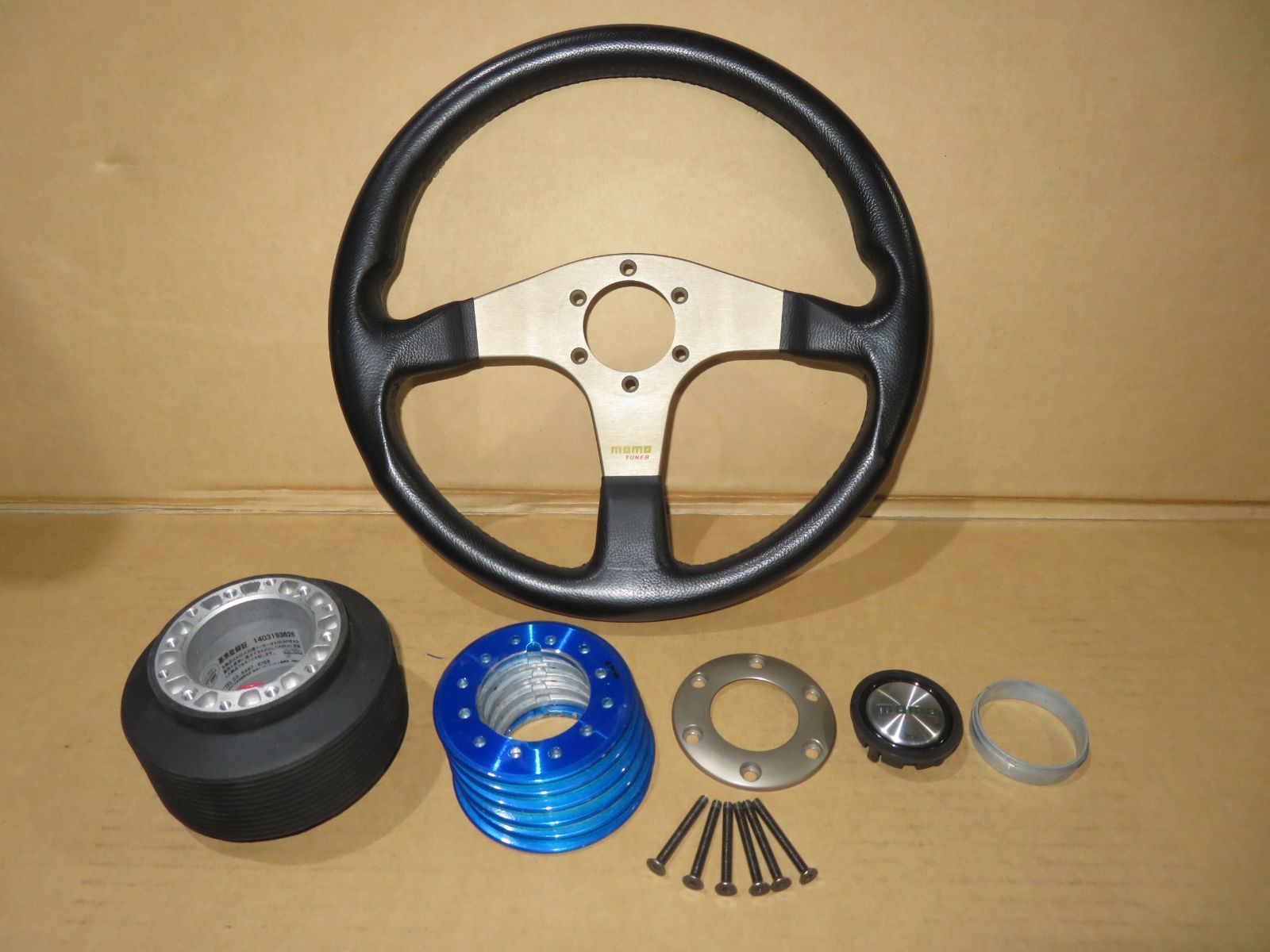 MOMO Super INDY ウッドステアリング 34パイ ホーンボタン付き MOMO