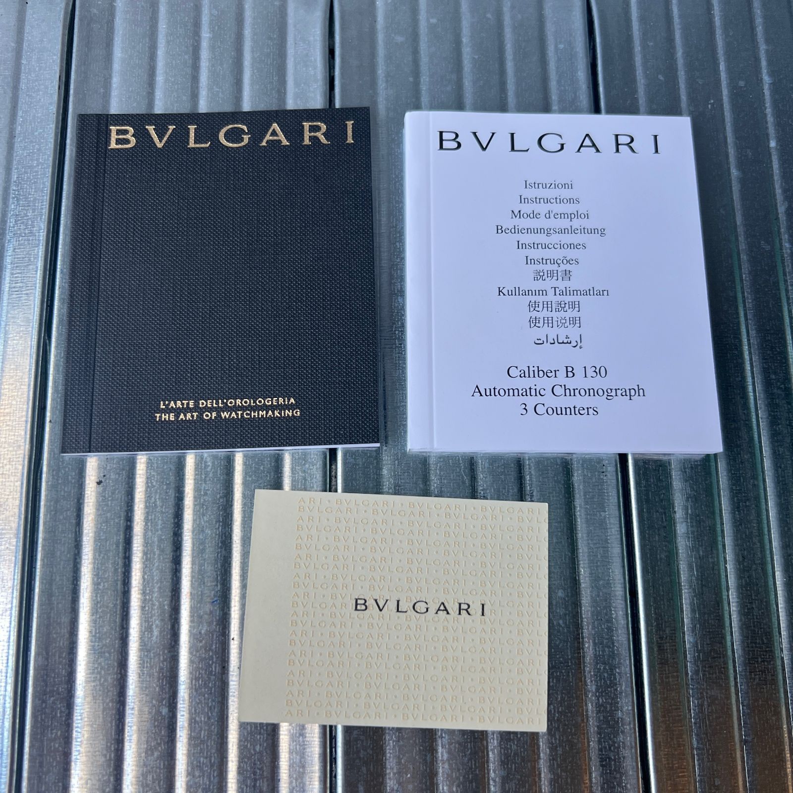 ブルガリ　時計ボックスケース　取り扱い説明書 ブルガリの時計の取り扱いとお手入れ | Bvlgari Official Store