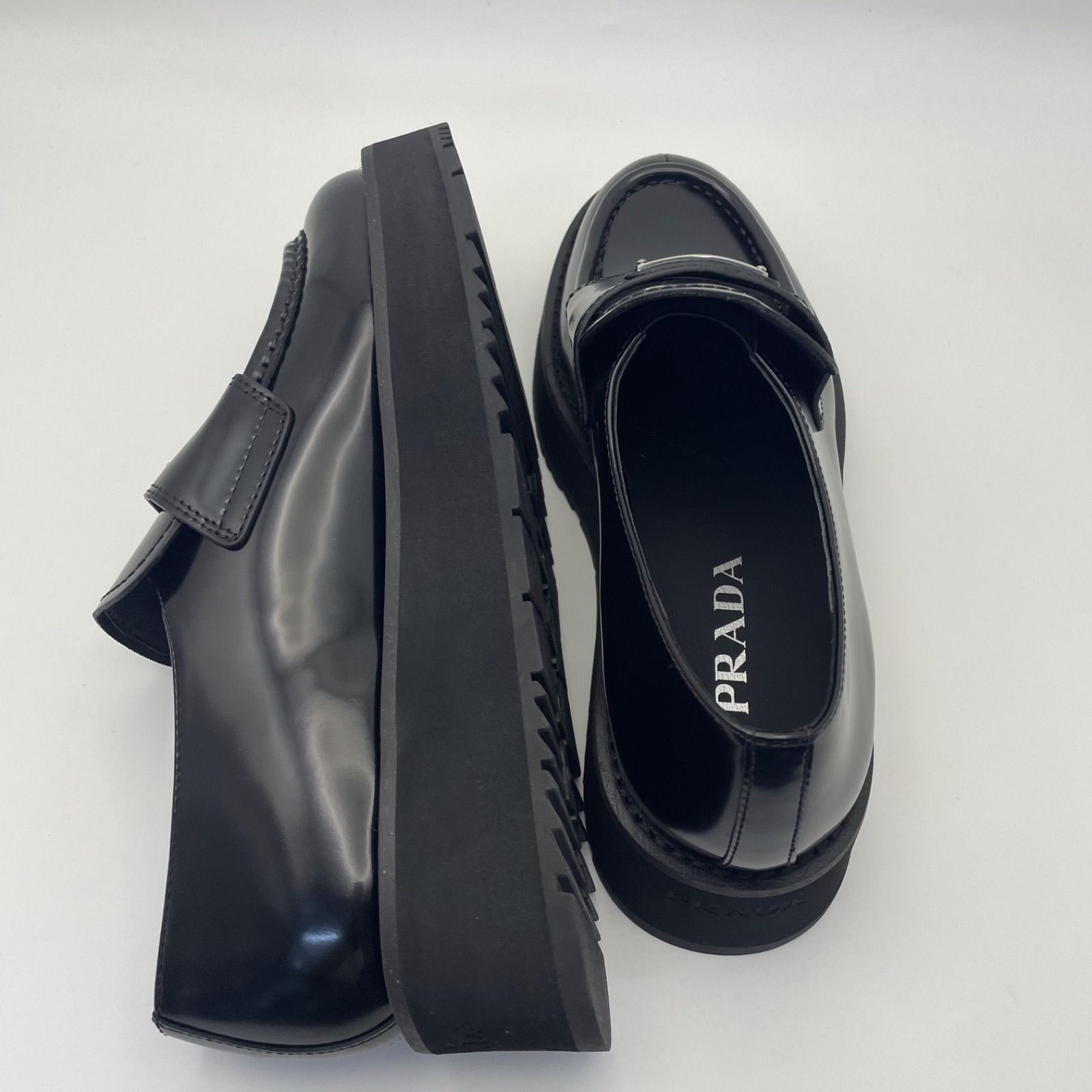 美品】 プラダ ローファー PRADA 黑 38/24 - メルカリ