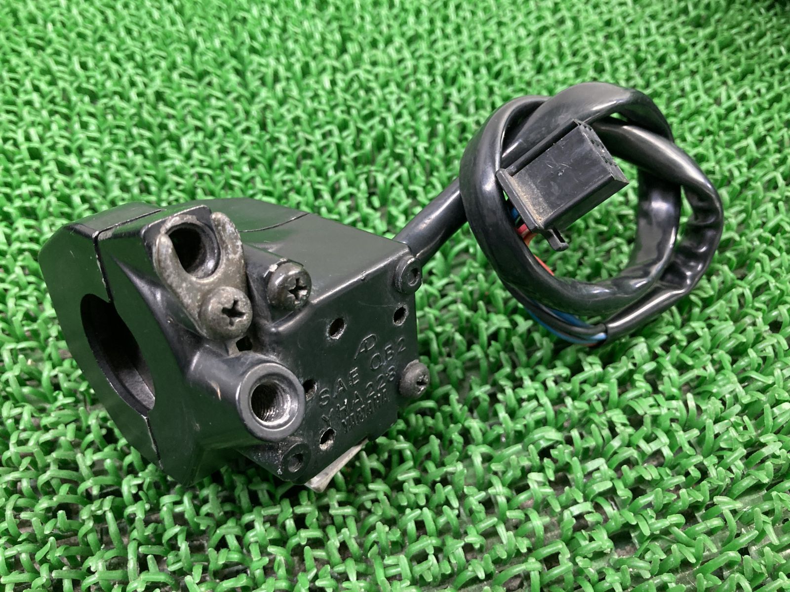 10様 専用 SRX250 ハンドルスイッチ 右 YHA228 ヤマハ 純正 中古 バイク