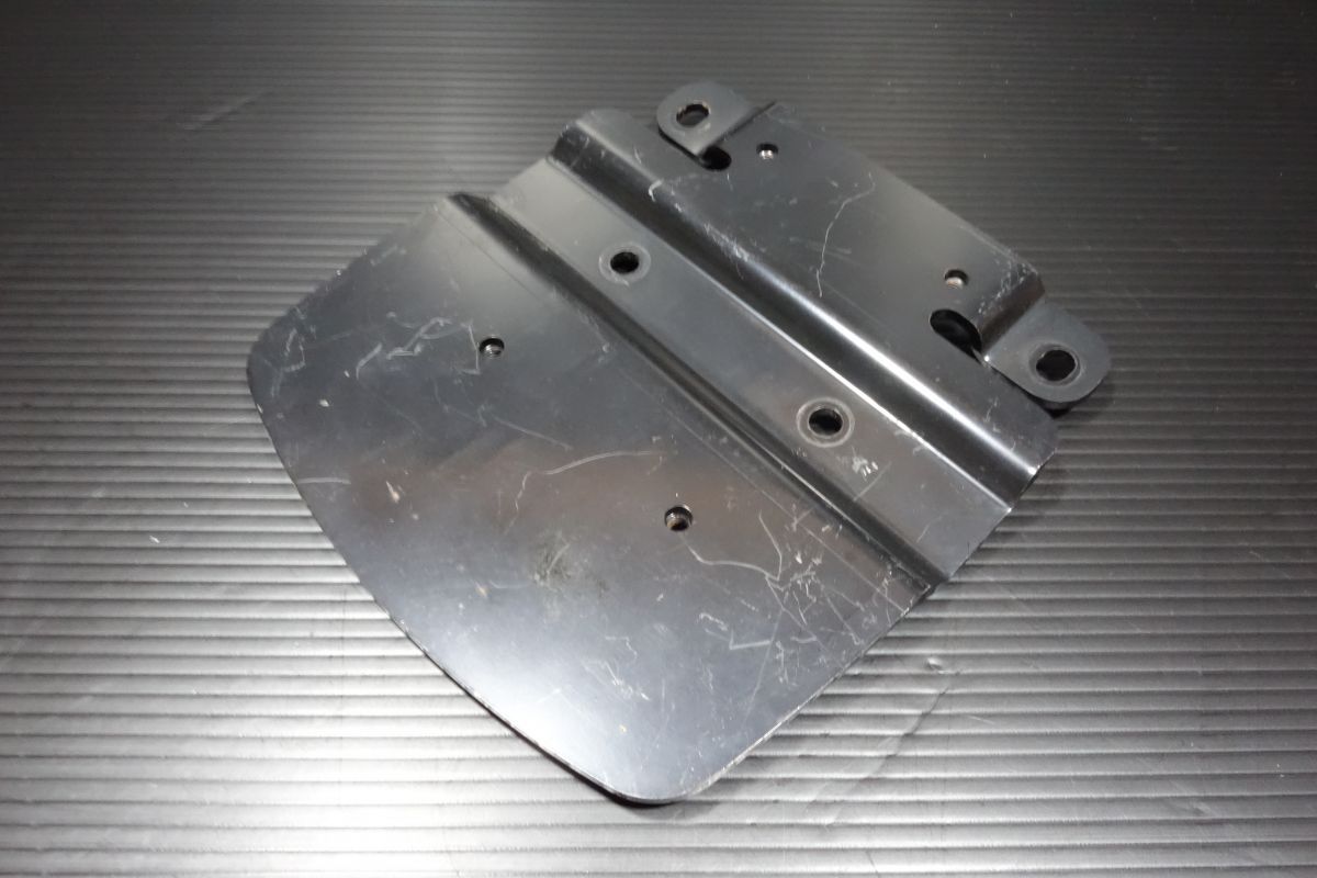 マジェスティ ボックスキャリア YP250 4D9 ヤマハ 純正 ワイズギア Q5K-YSK-054-E02 R20250811