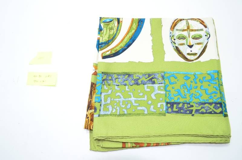 送料無料 エルメス HERMES シルクスカーフ Afrique アフリカ モチーフ 緑 グリーン Made in France