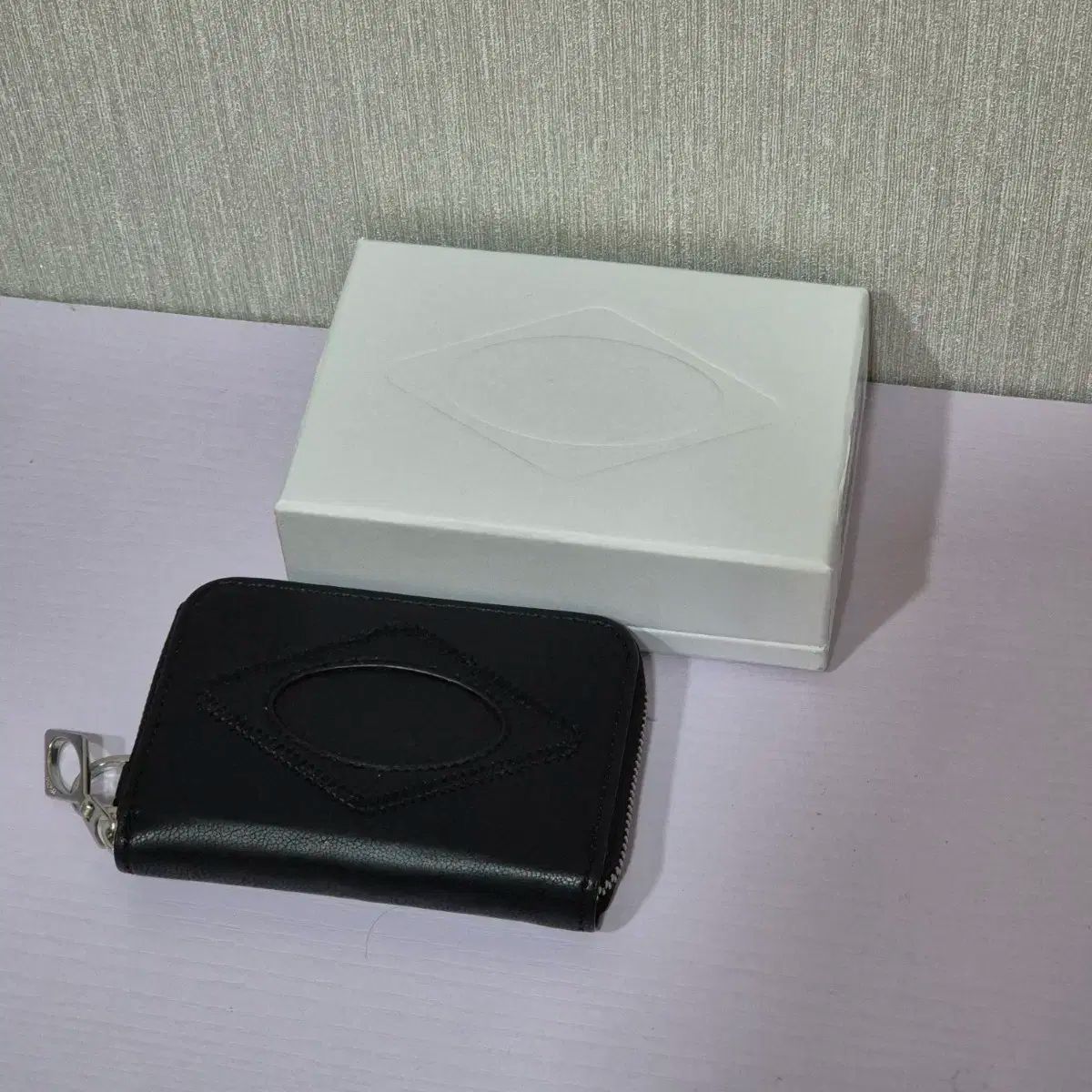 MSCHF(ミスチーフ) ロンバス ウォレット ブラック ハウスグローブ 