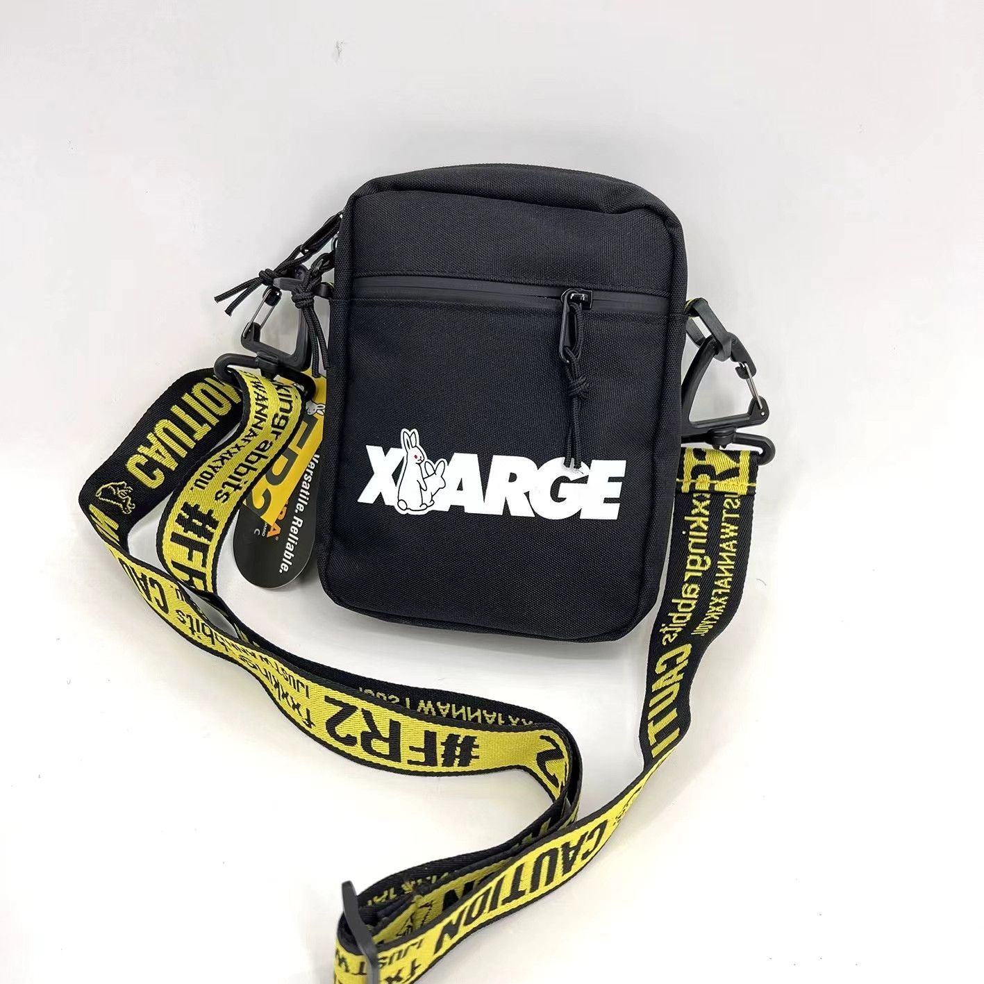 新品未使用 FR2 ショルダーバッグ XLARGE - メルカリ