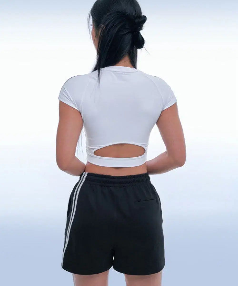 BORN TO WIN PIPING RAGLAN CROP T SHIRTS BLACK