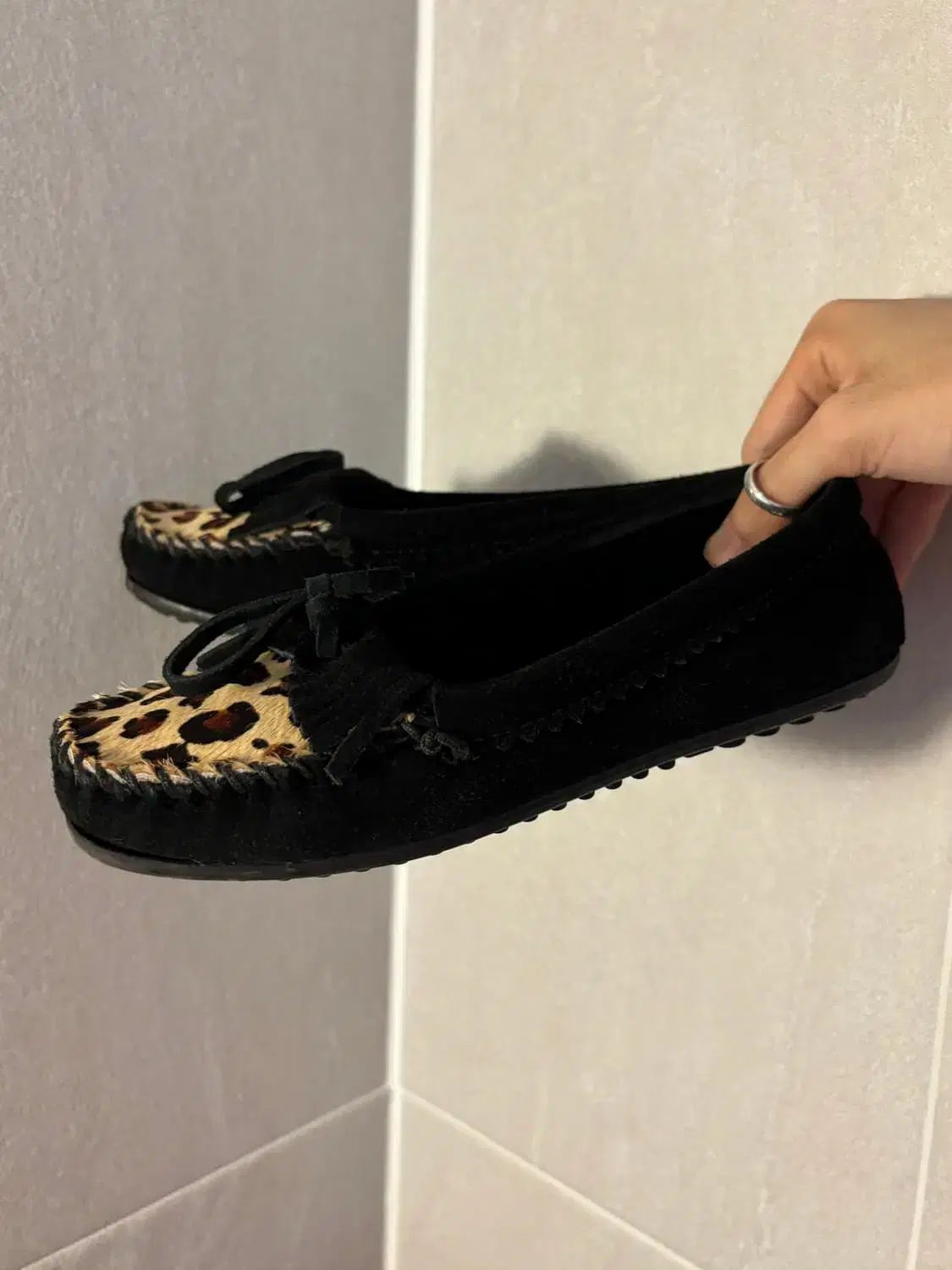 ミネトンカ ヒョウ柄 レオパード モカシンシューズ