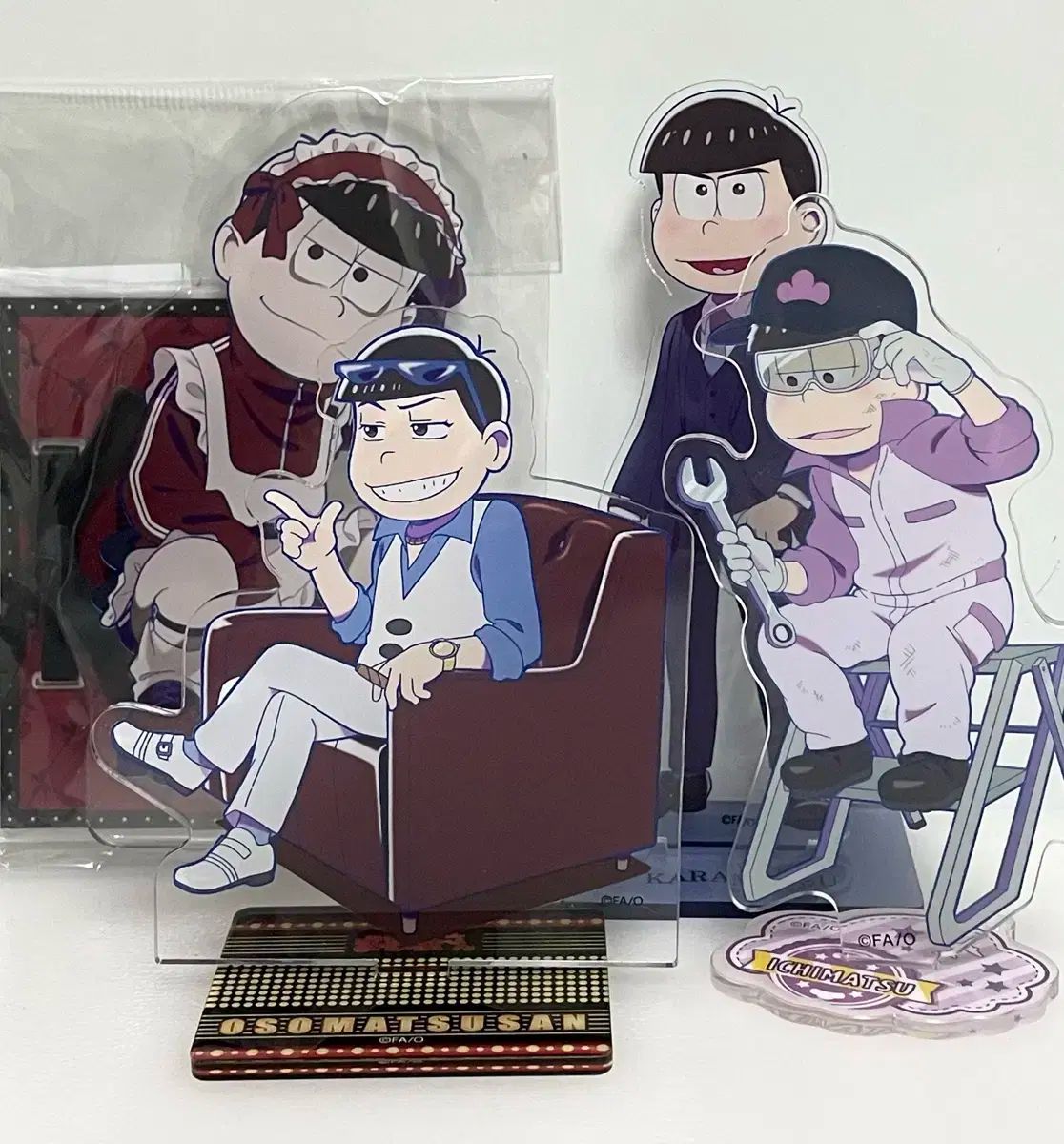 緊急処分 割引 おそ松さん おそ松さん アクリル スタンド まとめ売り