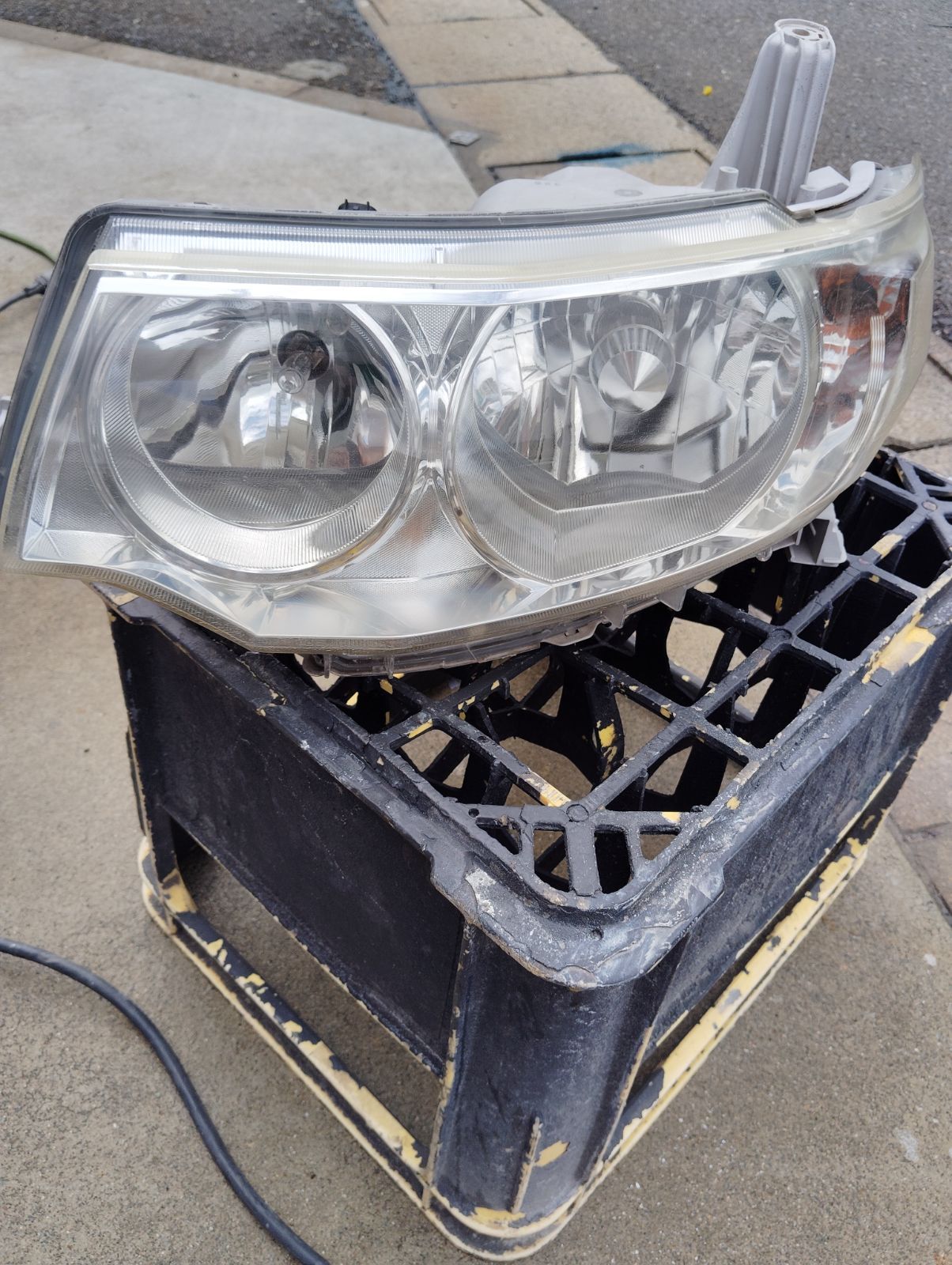 タント カスタム/L375S/L385S 純正 左ヘッドライト/ランプ キセノン HID レベライザー AFS無 KOITO 100-51944  ダイハツ (118553) : 118553 : エコパーツショップ - 通販 - Yahoo!ショッピング