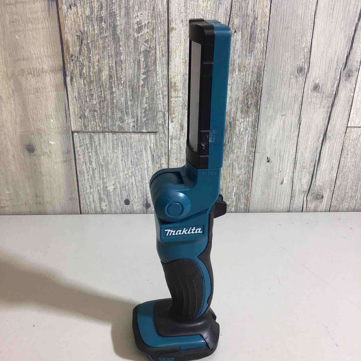 Makita LED ML801ワークライト 2個セットバッテリー無し