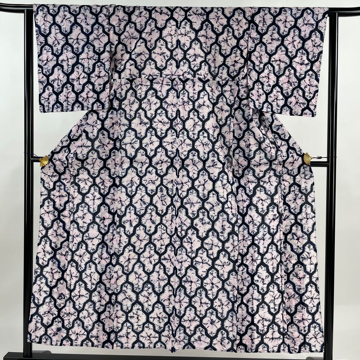 浴衣 身丈153.5cm 裄丈63cm S 絞り浴衣 幾何学 ピンク 綿 名品