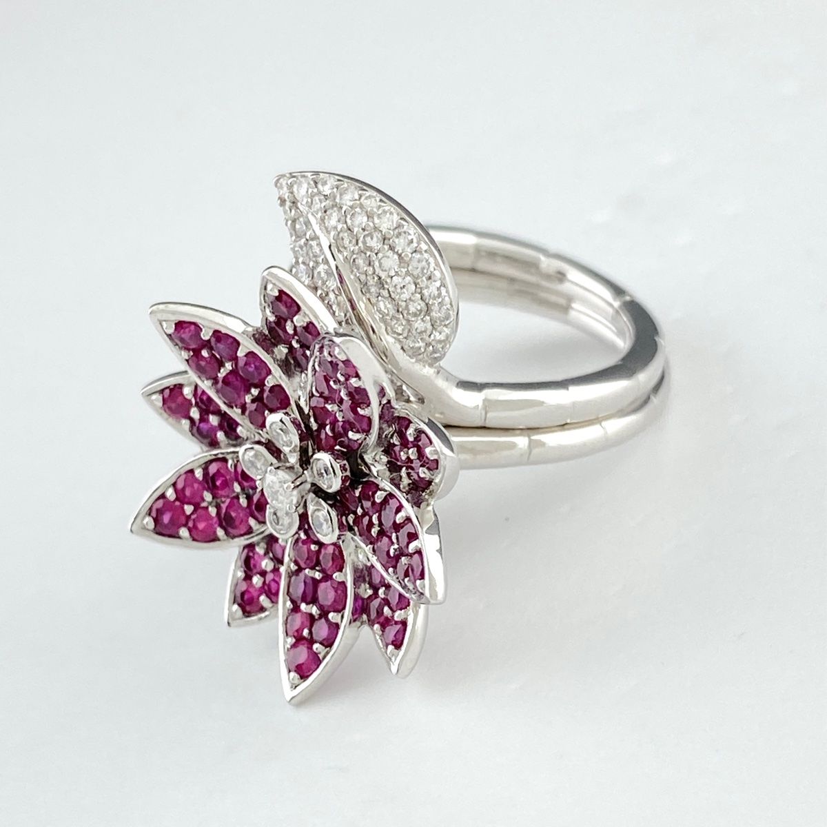 フラワーモチーフ デザインリング WG ホワイトゴールド 指輪  