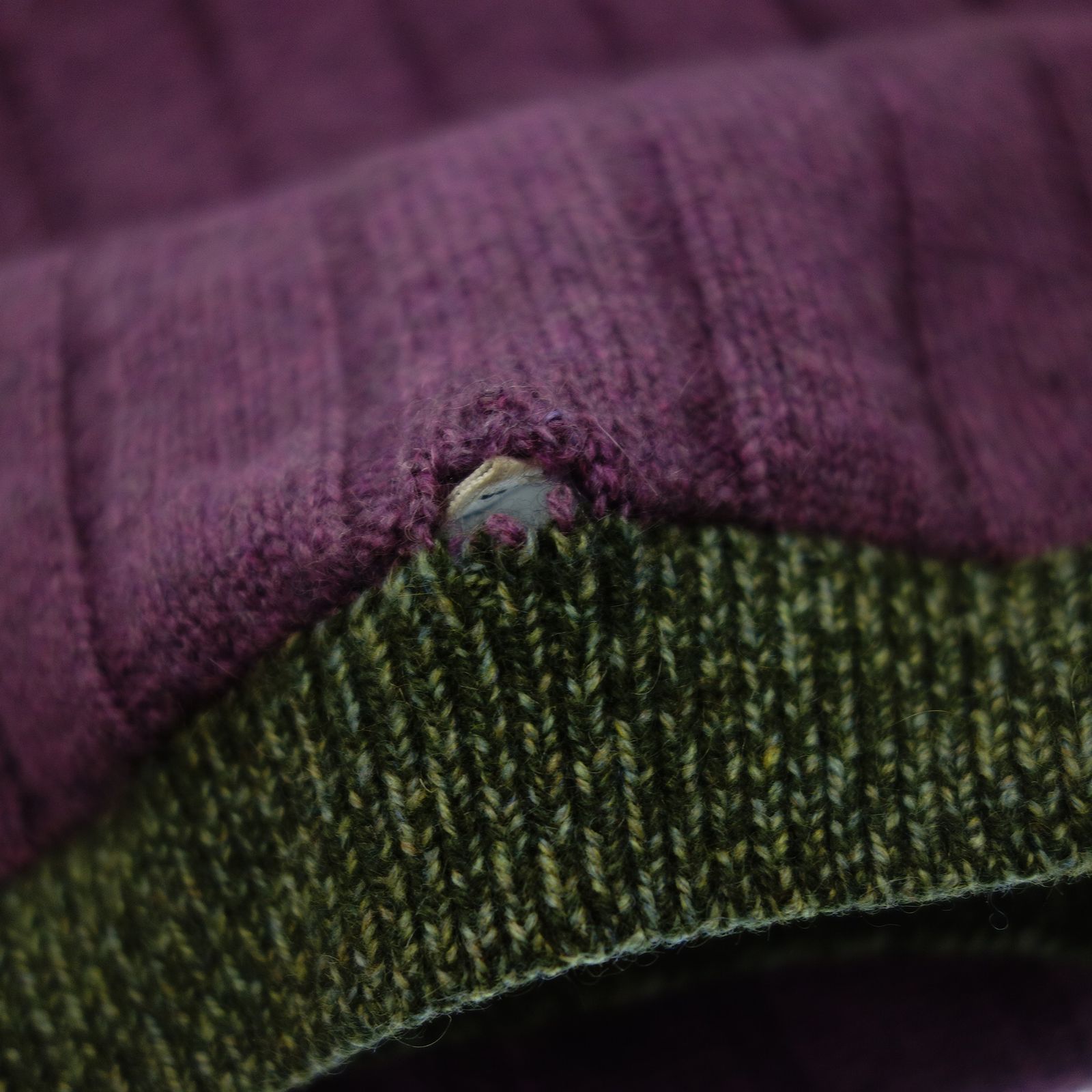 カシミヤ100%✨シャネル　ニット　セーター　ココマーク　パープル　38サイズ袖丈61
