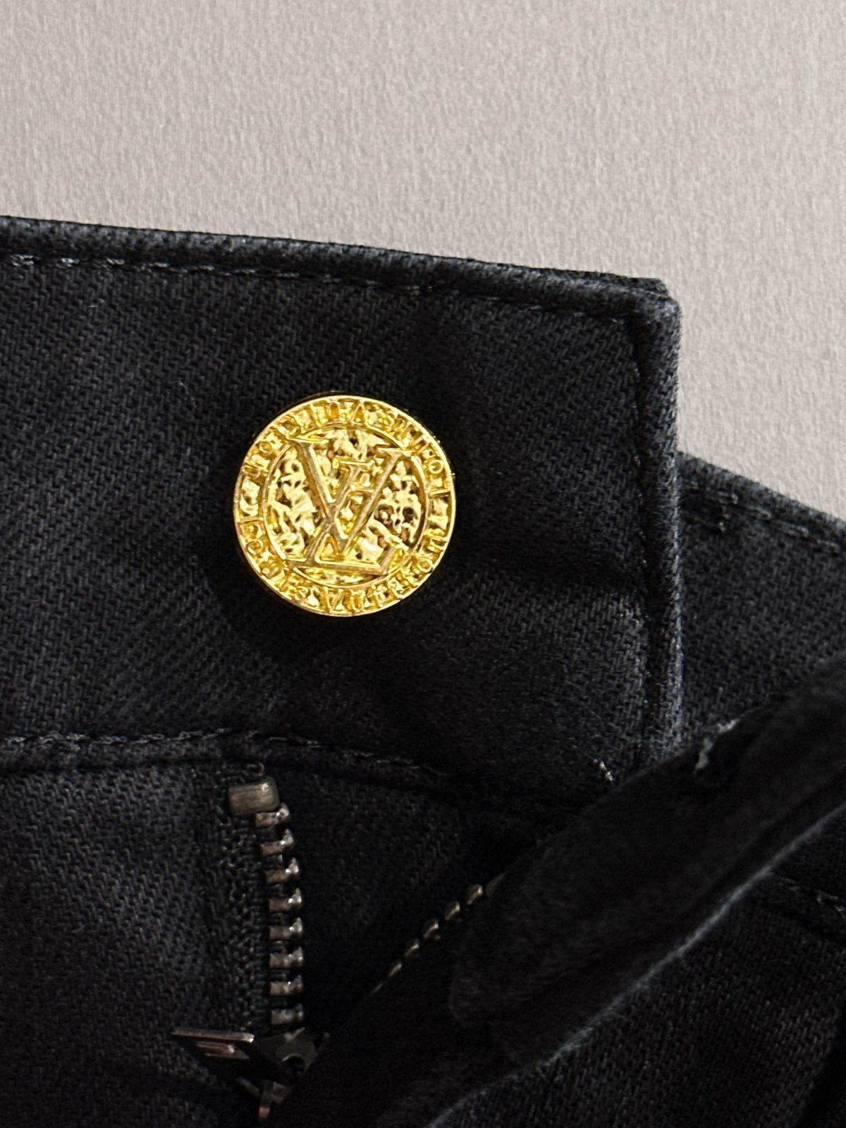  今日 LV 2025 シーズンレス スリムフィット ジーンズ その他 デニム ジーンズ