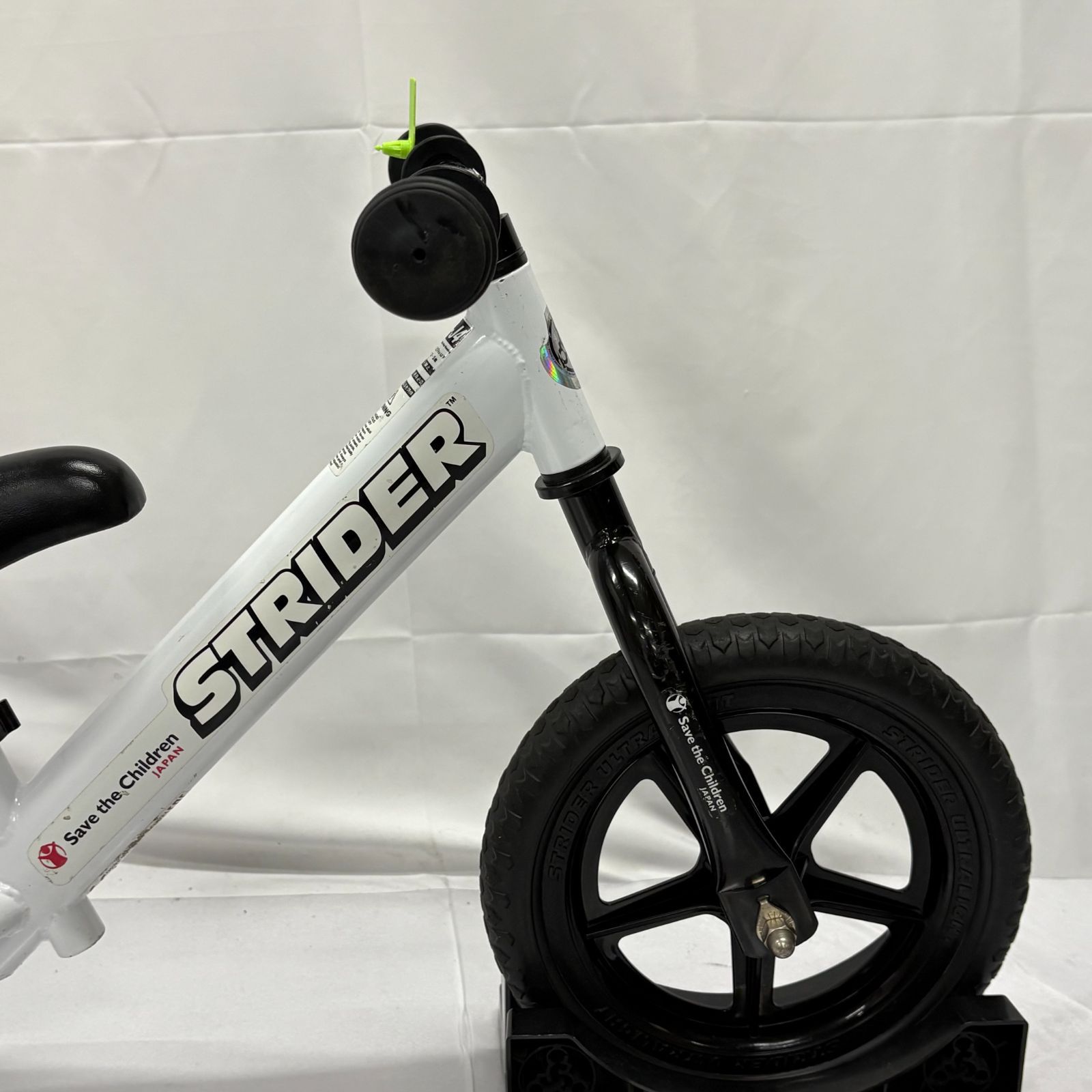 ストライダー 12 限定カラー save the children 限定カラー STRIDER 12