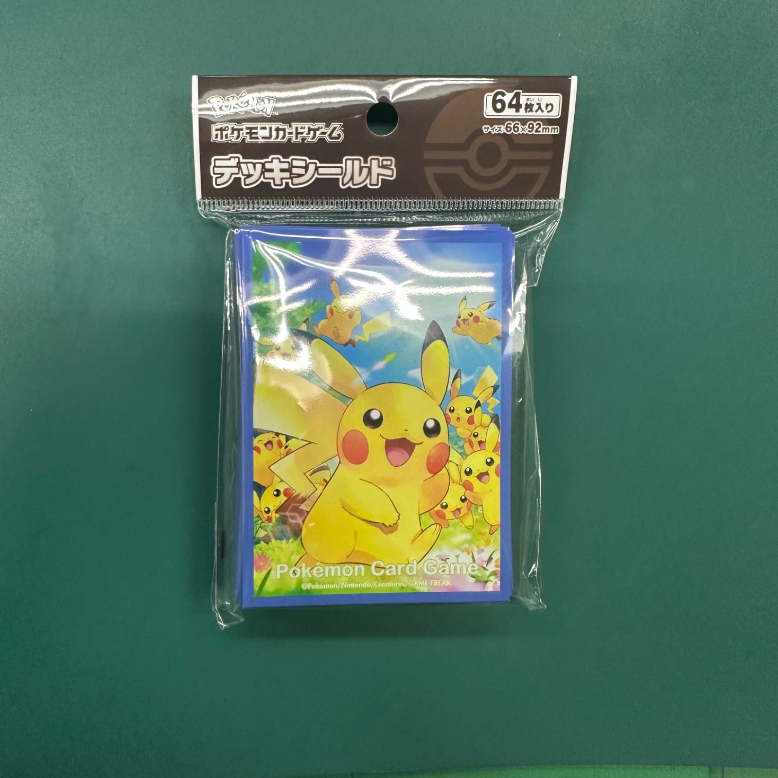 ポケモンカード デッキシールド ピカチュウ大集合 - メルカリ