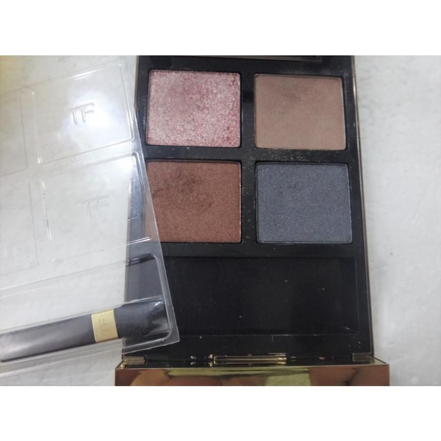 値下げ！【新品】TOM FORD アイカラークォード ホワイトスエード ☆限定品 TOM FORD トムフォード アイ カラー クォード ホワイト